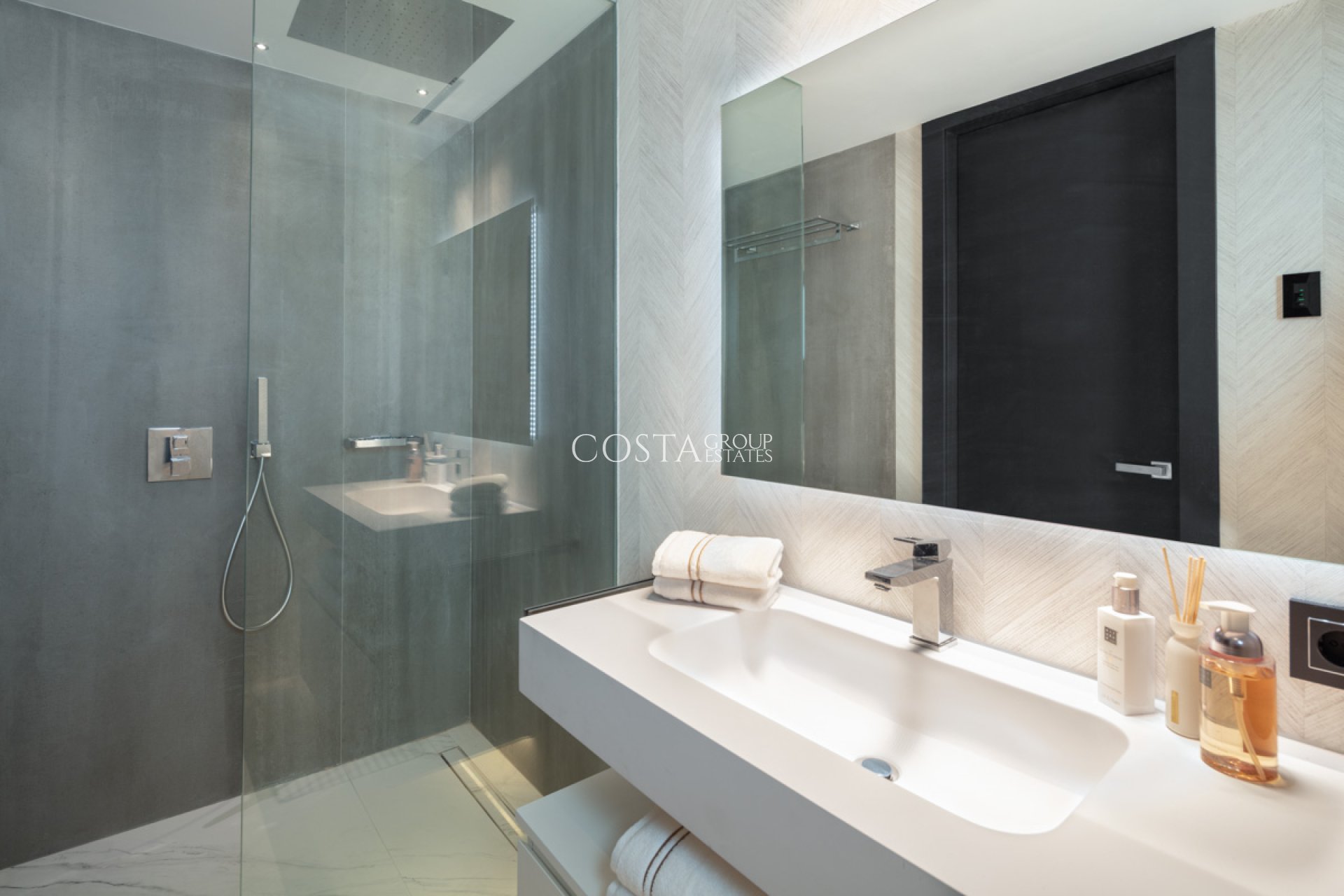 Nouvelle construction - Apartments -
Marbella