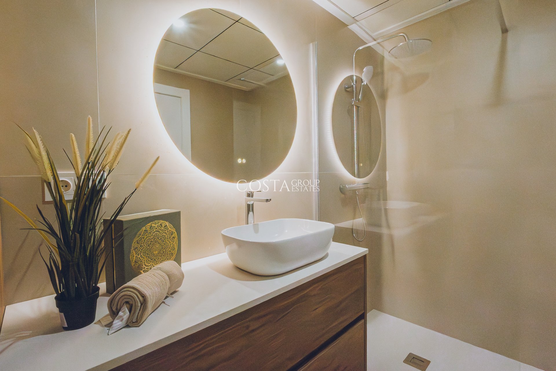 Nouvelle construction - Apartments -
Redován