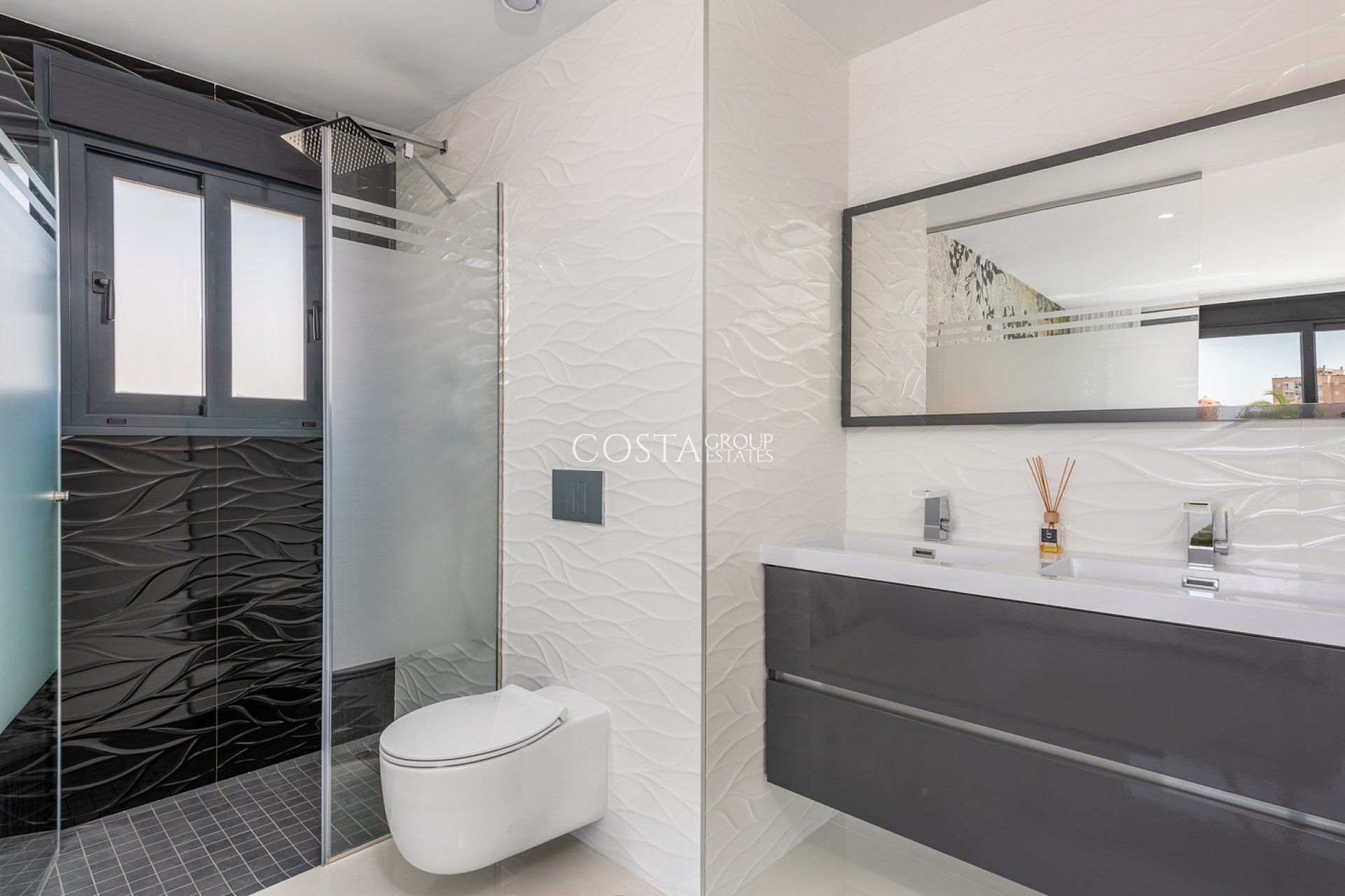 Nouvelle construction - detached -
Playa Paraiso