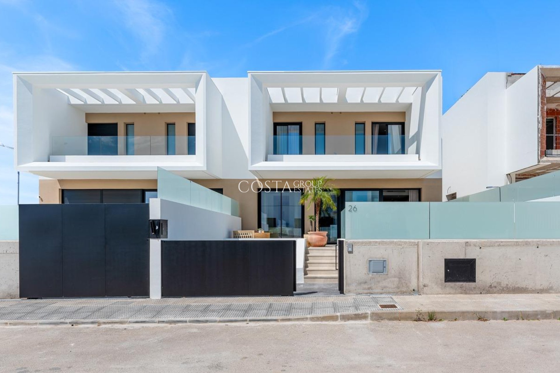 Nouvelle construction - Semidetached -
Dolores - Sector 3