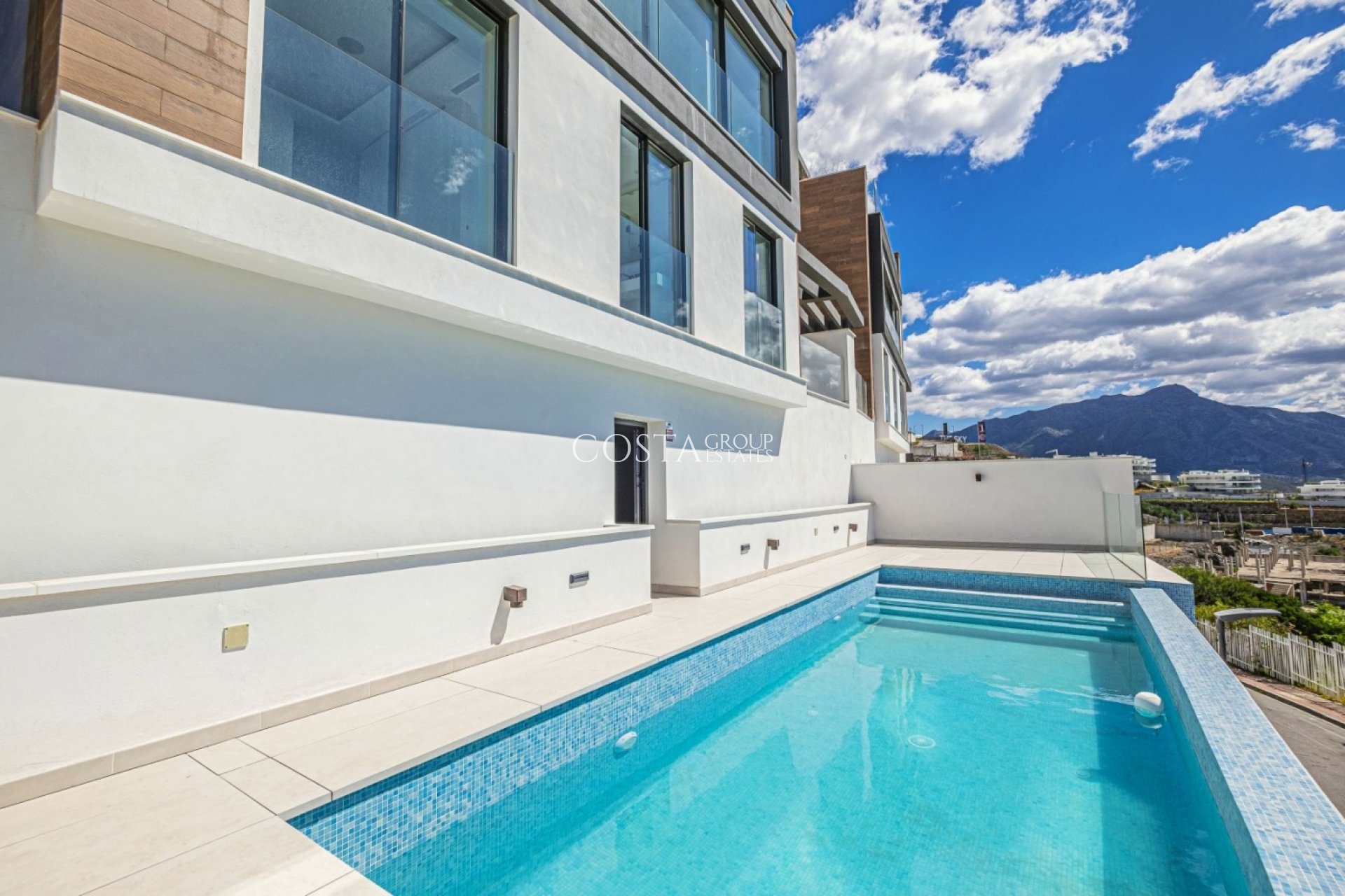 Nouvelle construction - Villa -
Benahavís