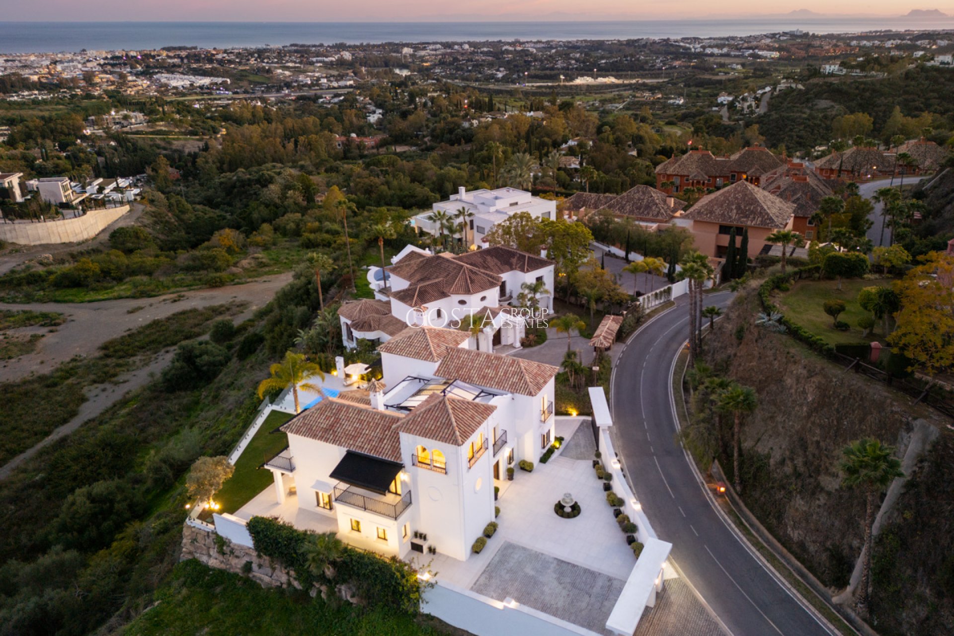 Nouvelle construction - Villa -
Benahavís