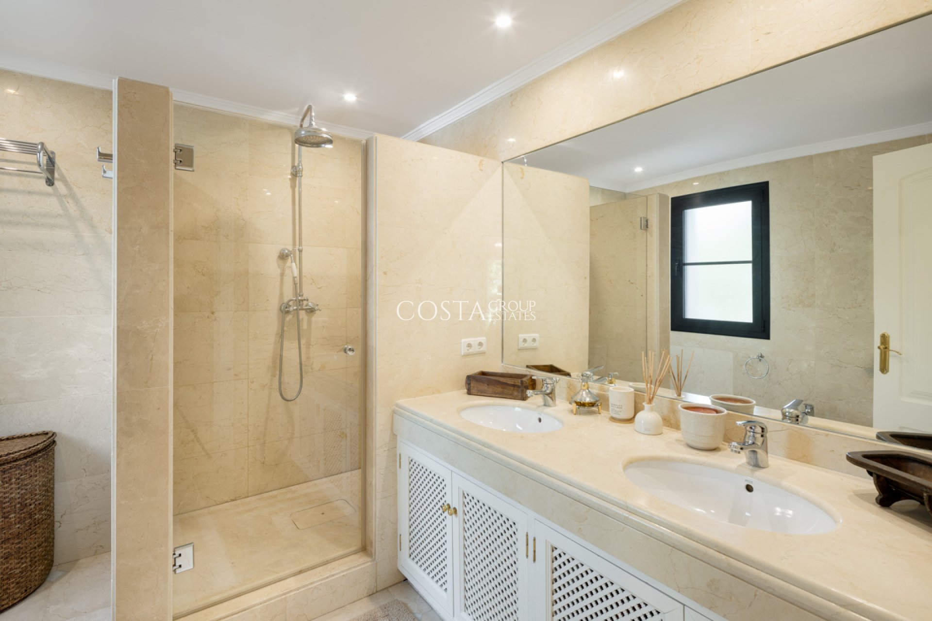 Nouvelle construction - Villa -
Benahavís