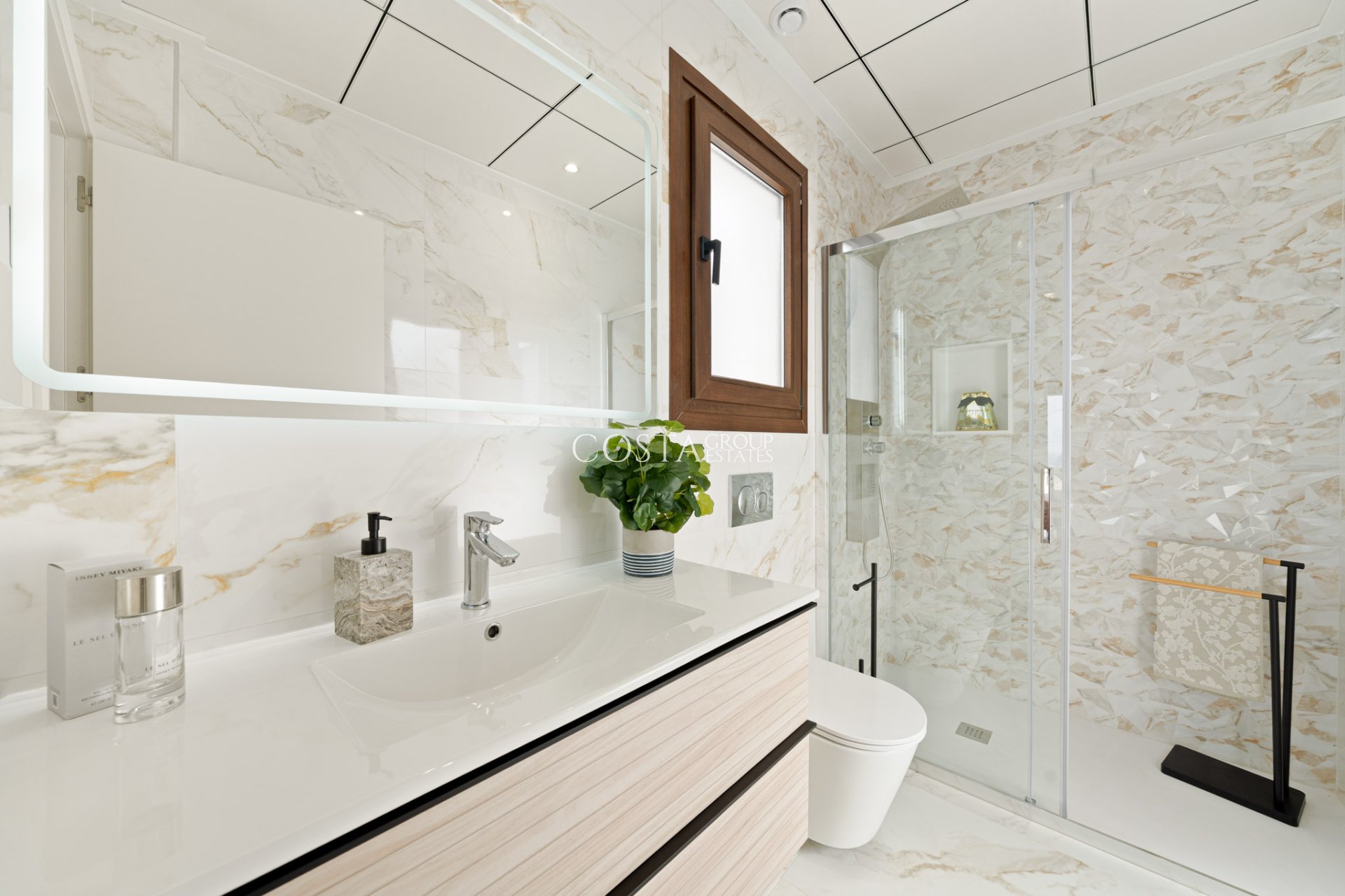 Nouvelle construction - Villa -
Polop