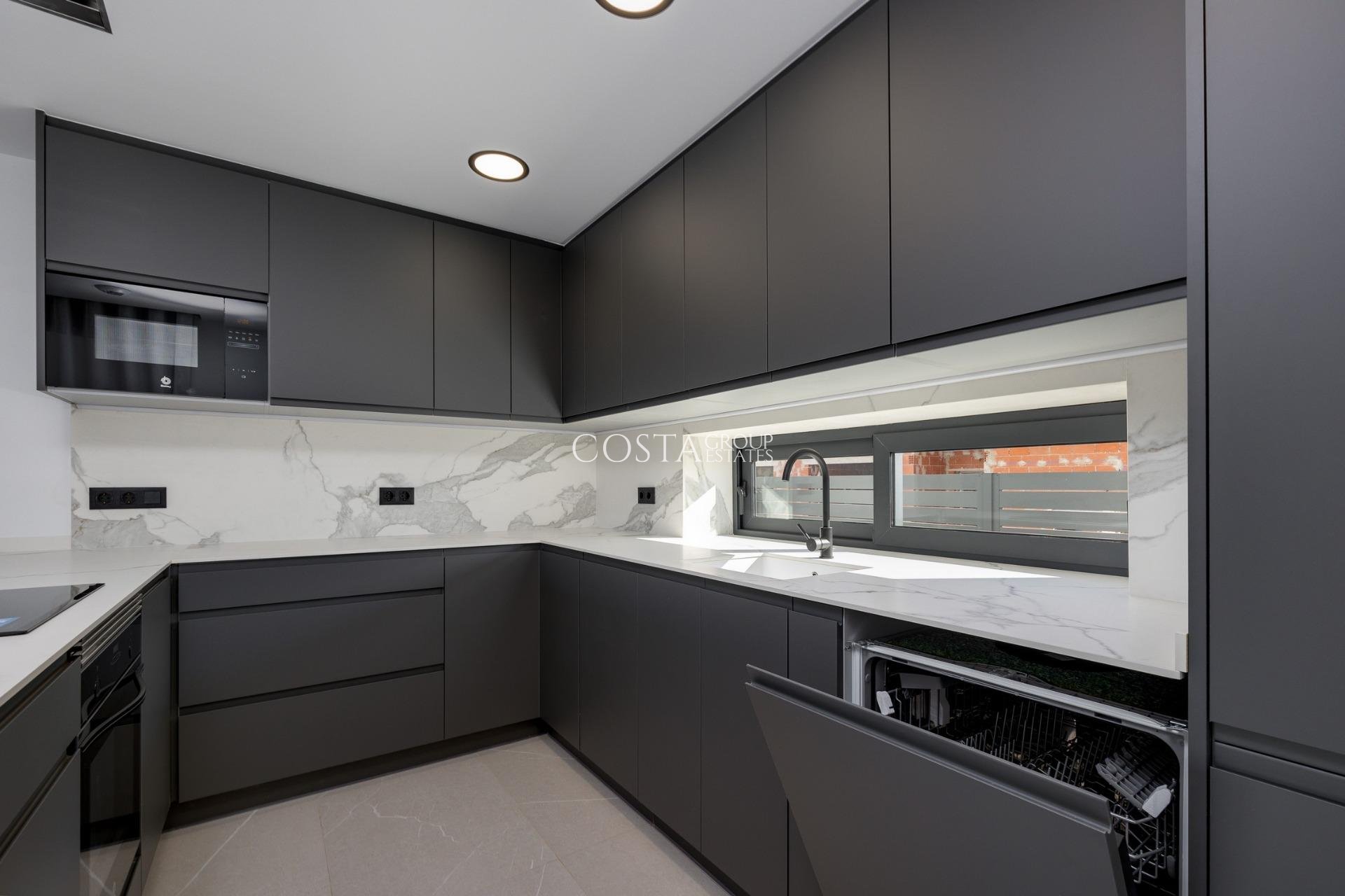 Nouvelle construction - Villa -
Torrevieja - Sector 25