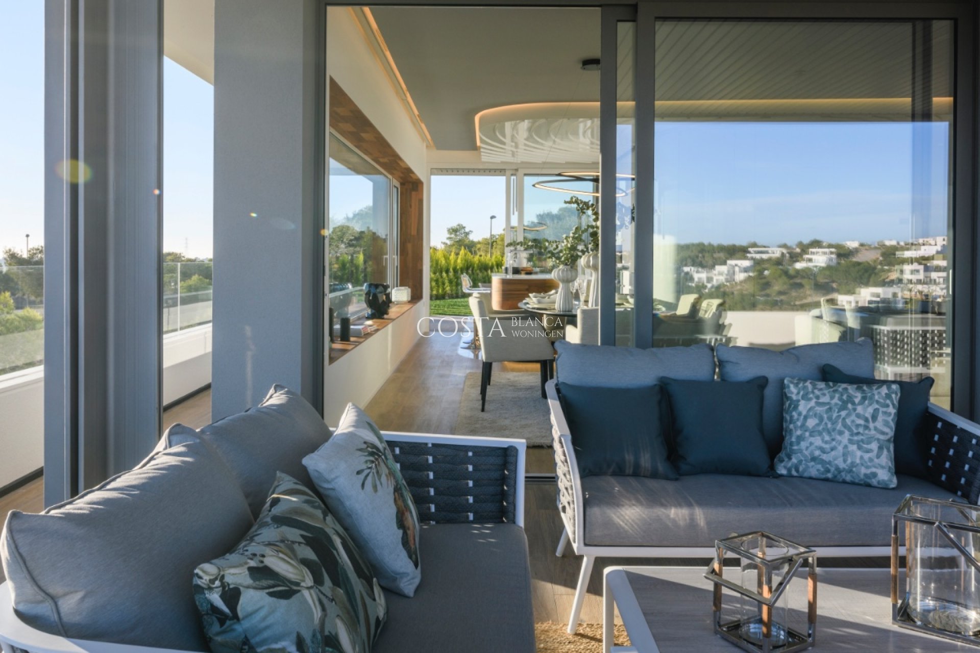 Nowy budynek - Apartament -
Las Colinas Golf and Country Club