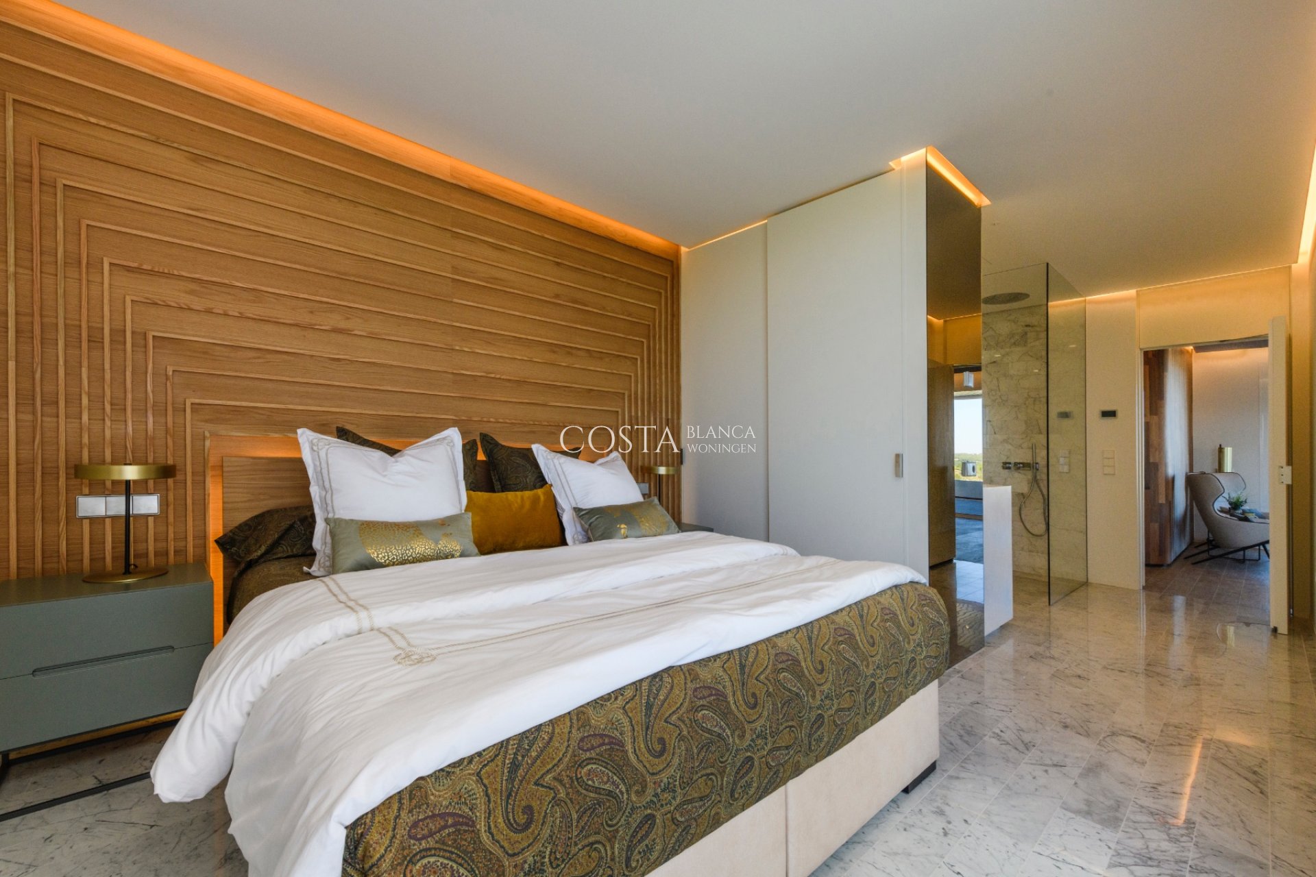 Nowy budynek - Apartament -
Las Colinas Golf and Country Club