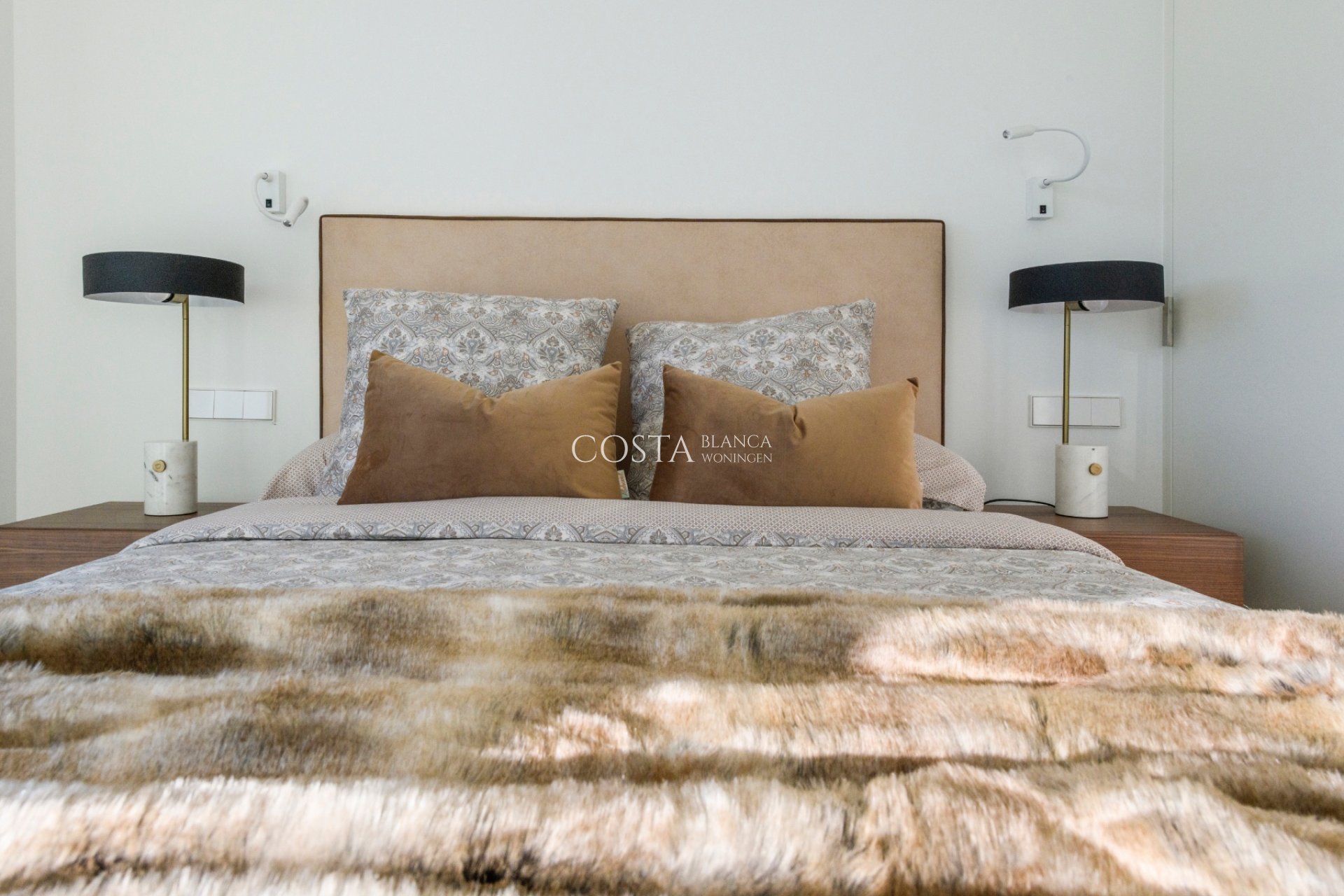 Nowy budynek - Apartament -
Las Colinas Golf and Country Club