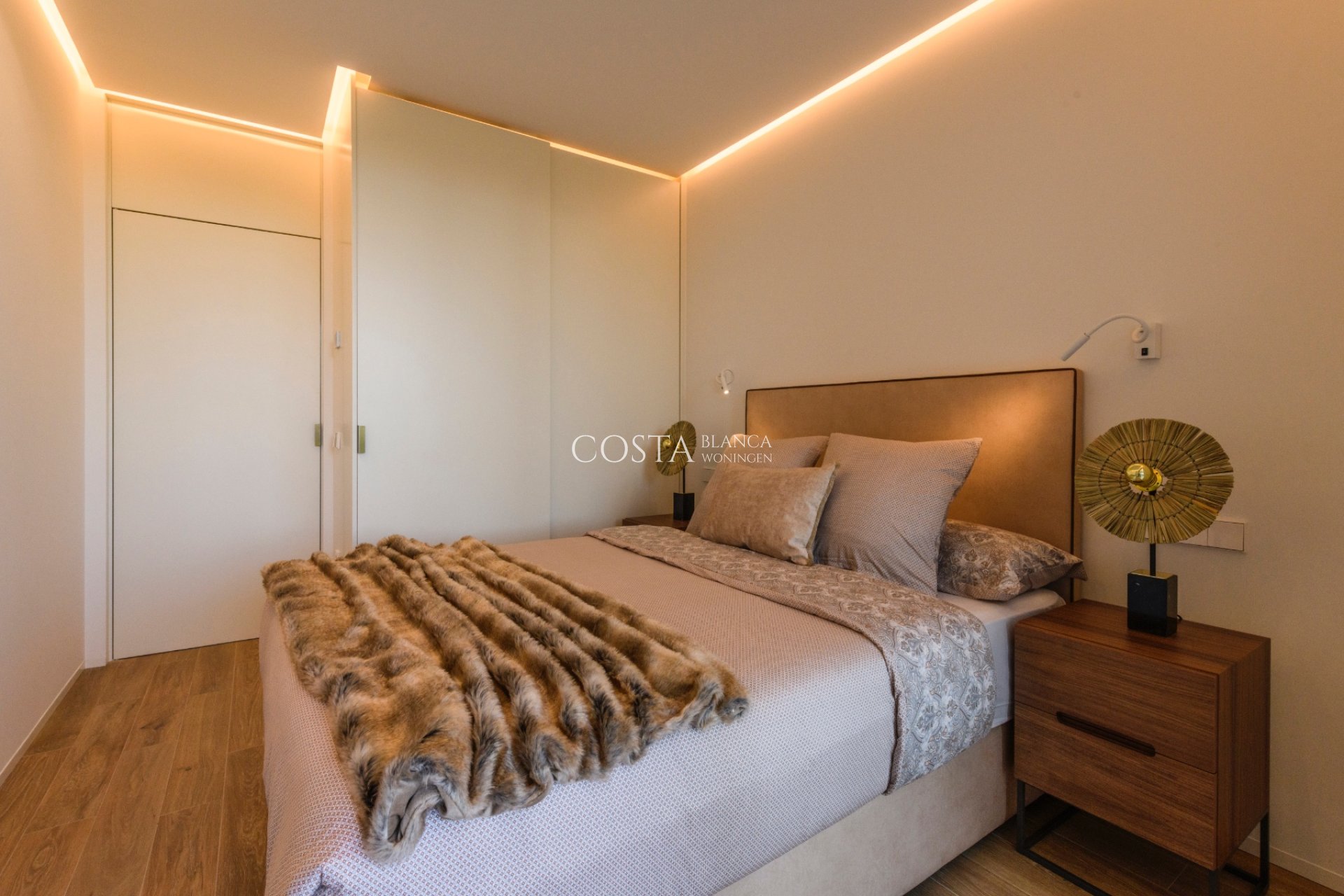 Nowy budynek - Apartament -
Las Colinas Golf and Country Club
