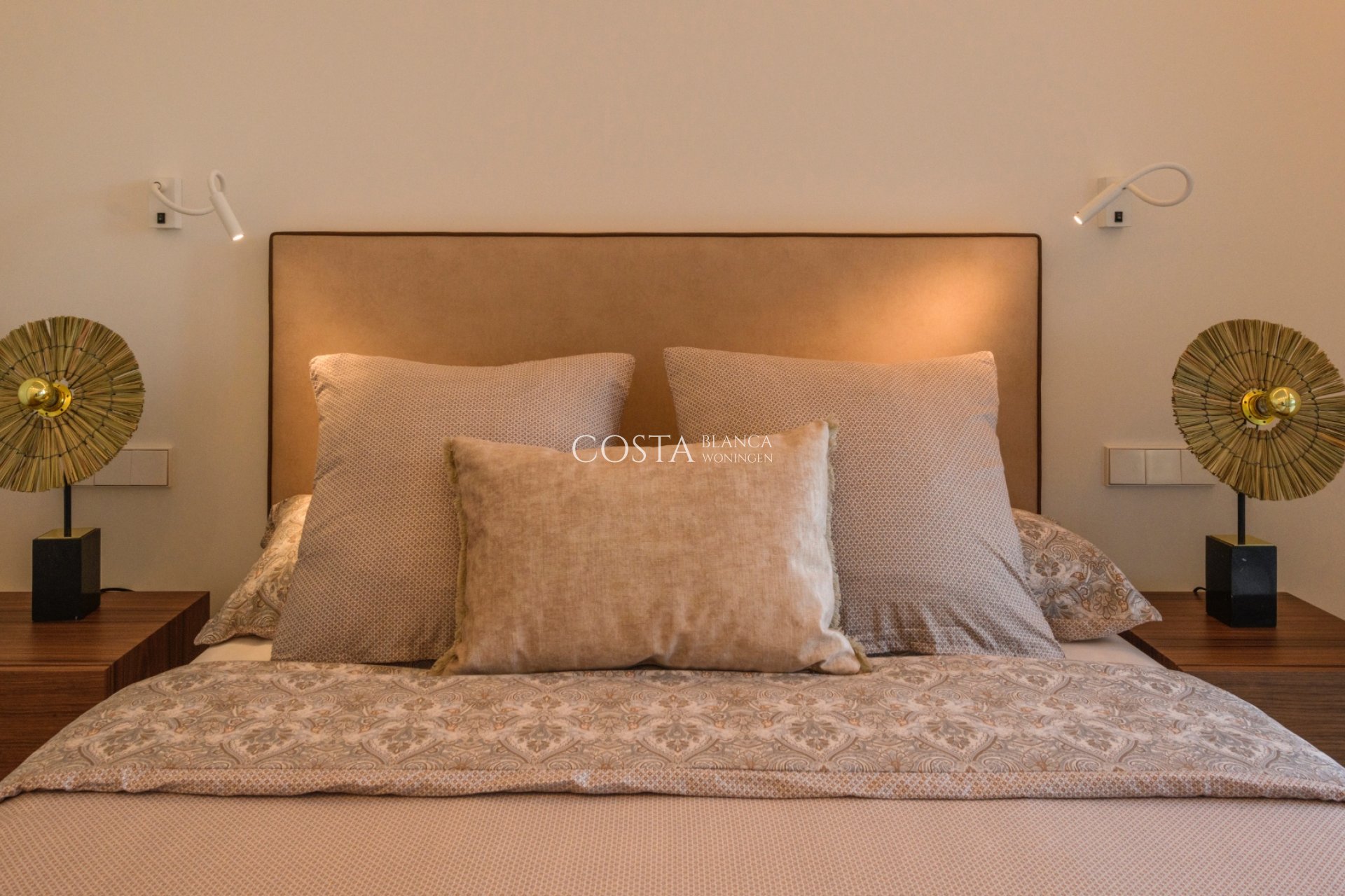 Nowy budynek - Apartament -
Las Colinas Golf and Country Club