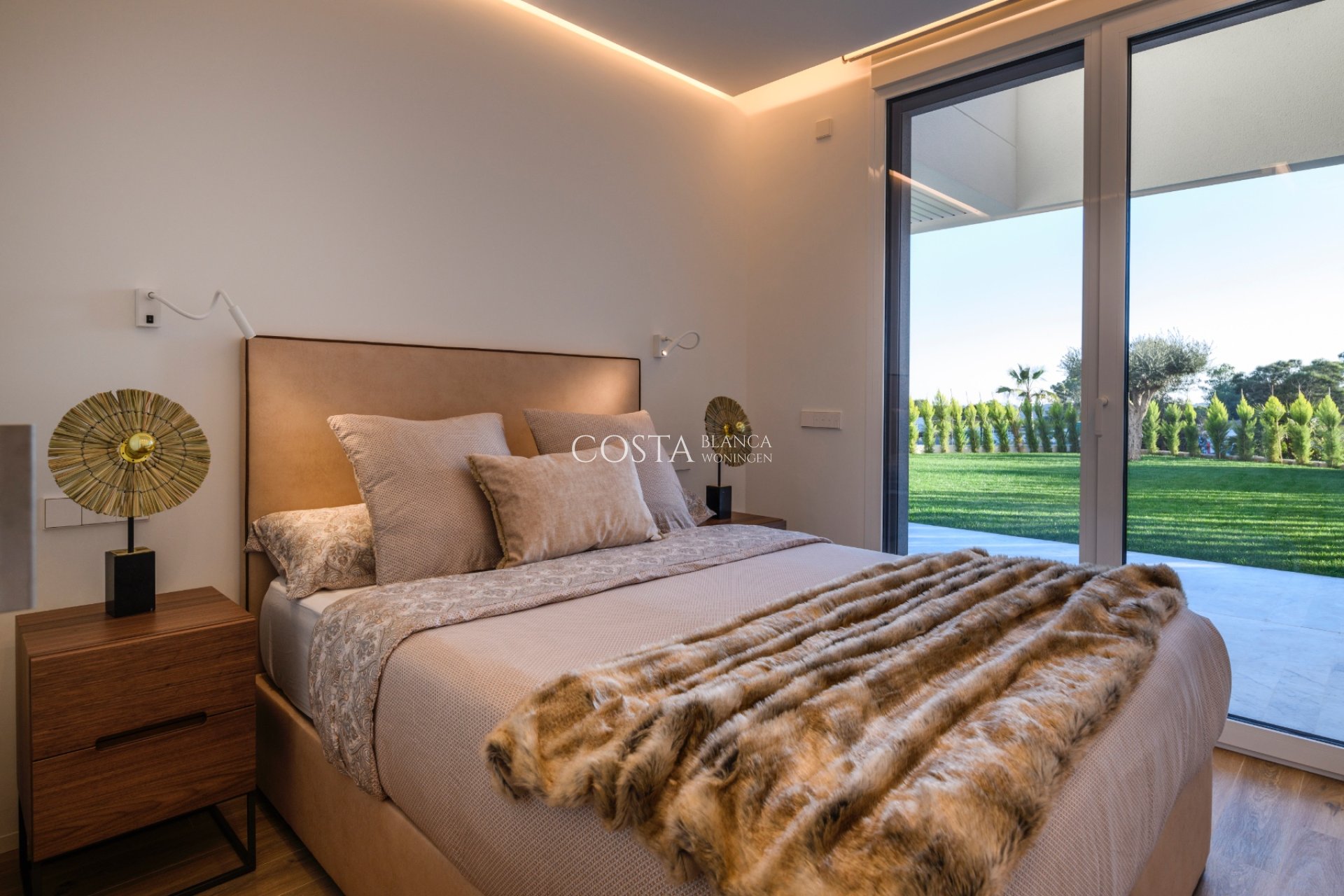 Nowy budynek - Apartament -
Las Colinas Golf and Country Club