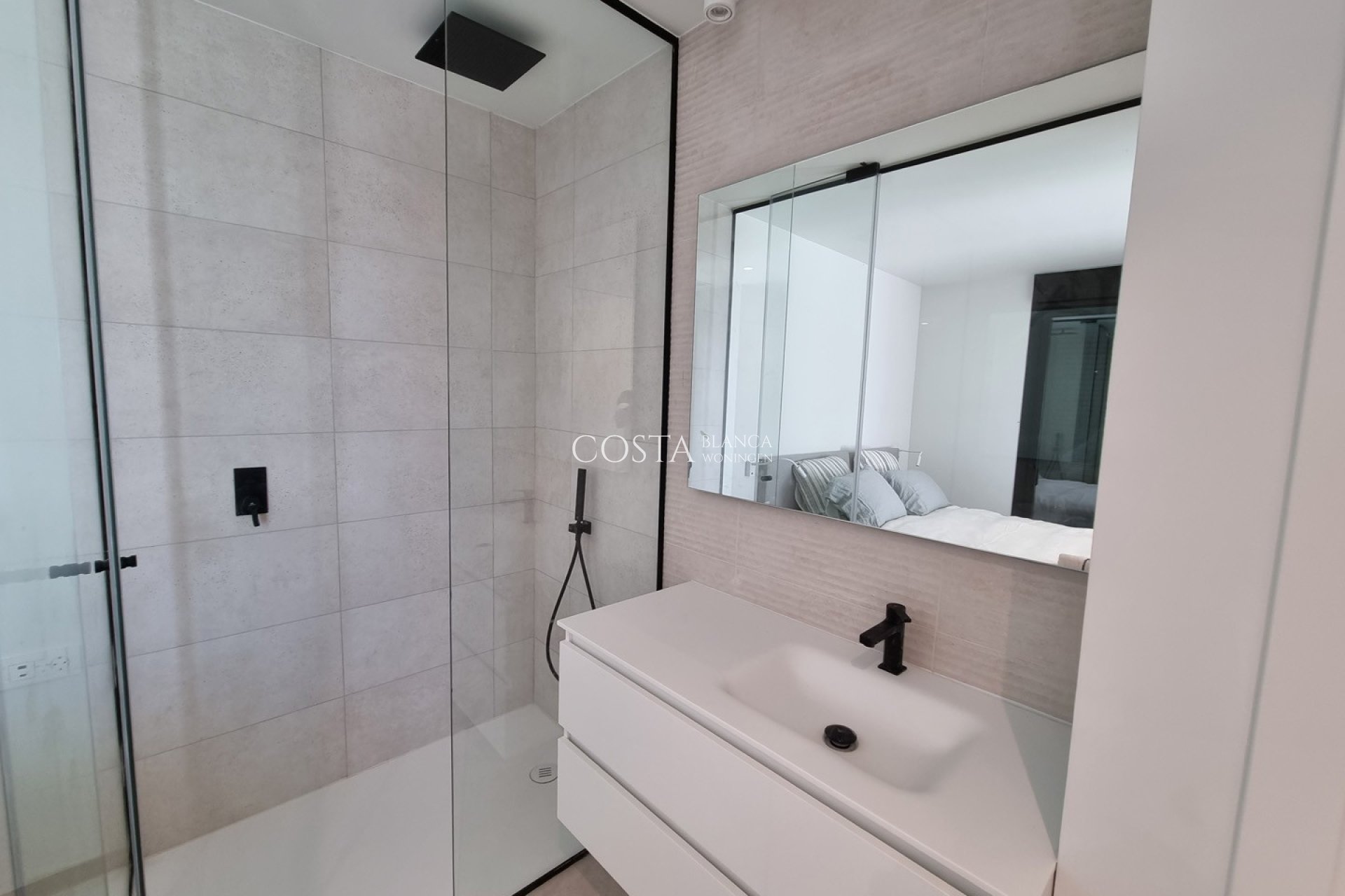 Nowy budynek - Apartament -
Las Colinas Golf and Country Club