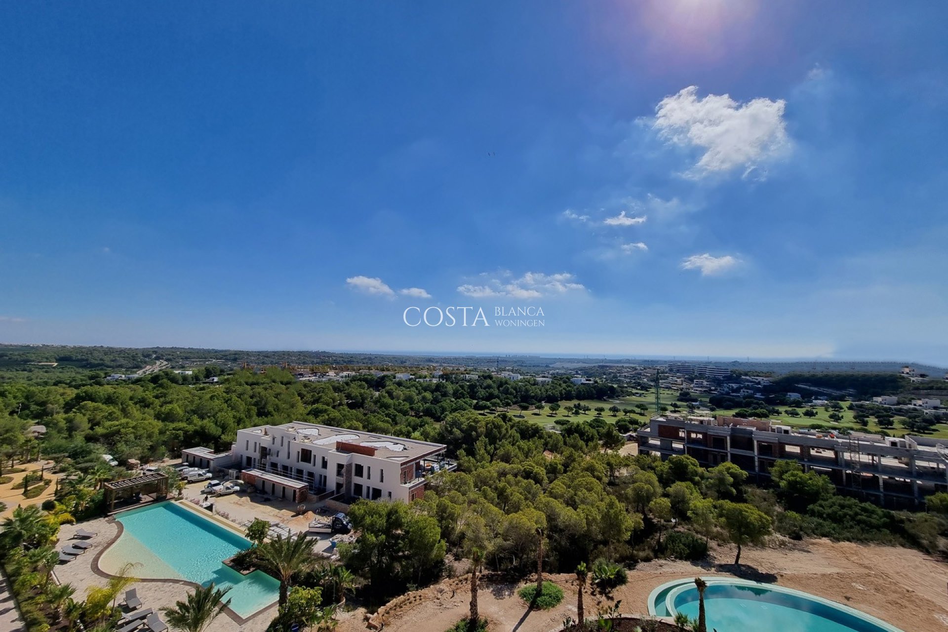 Nowy budynek - Apartament -
Las Colinas Golf and Country Club