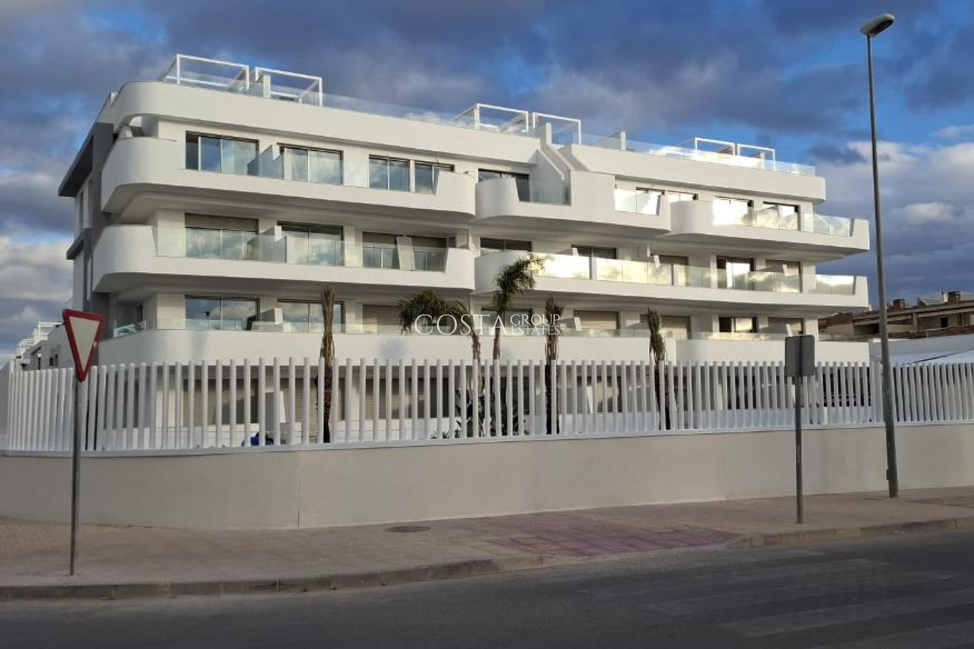 Nowy budynek - Apartments -
Cabo Roig