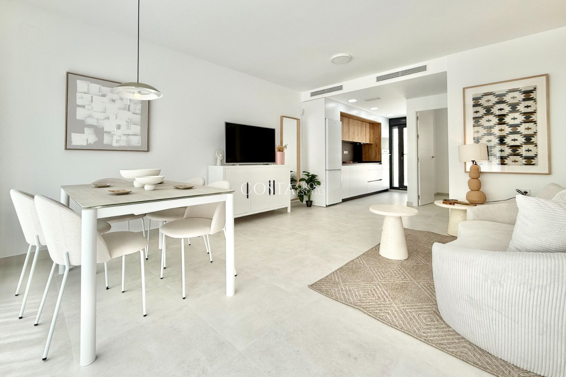 Nowy budynek - Apartments -
Cox