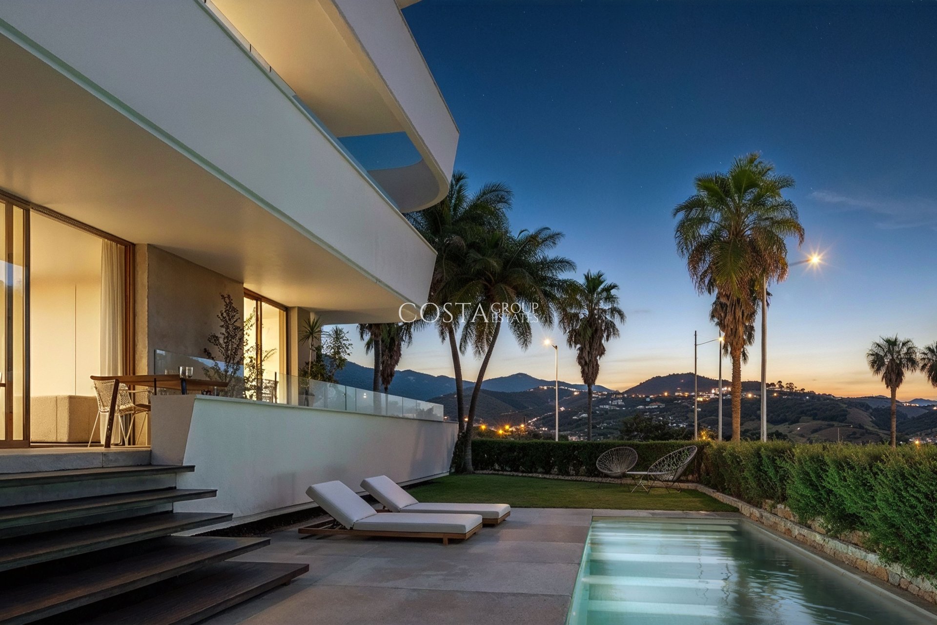 Nowy budynek - Apartments -
Estepona
