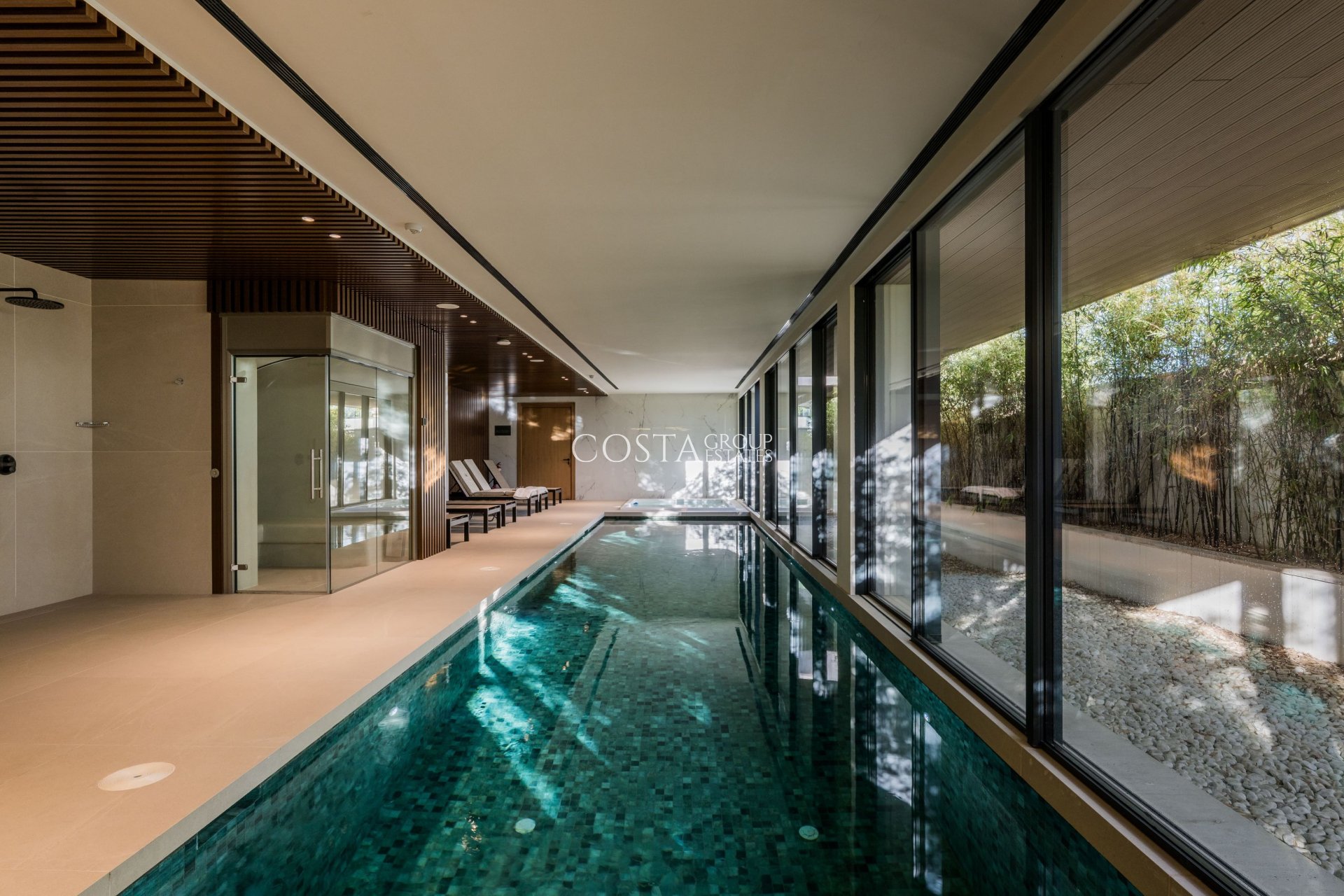 Nowy budynek - Apartments -
Estepona
