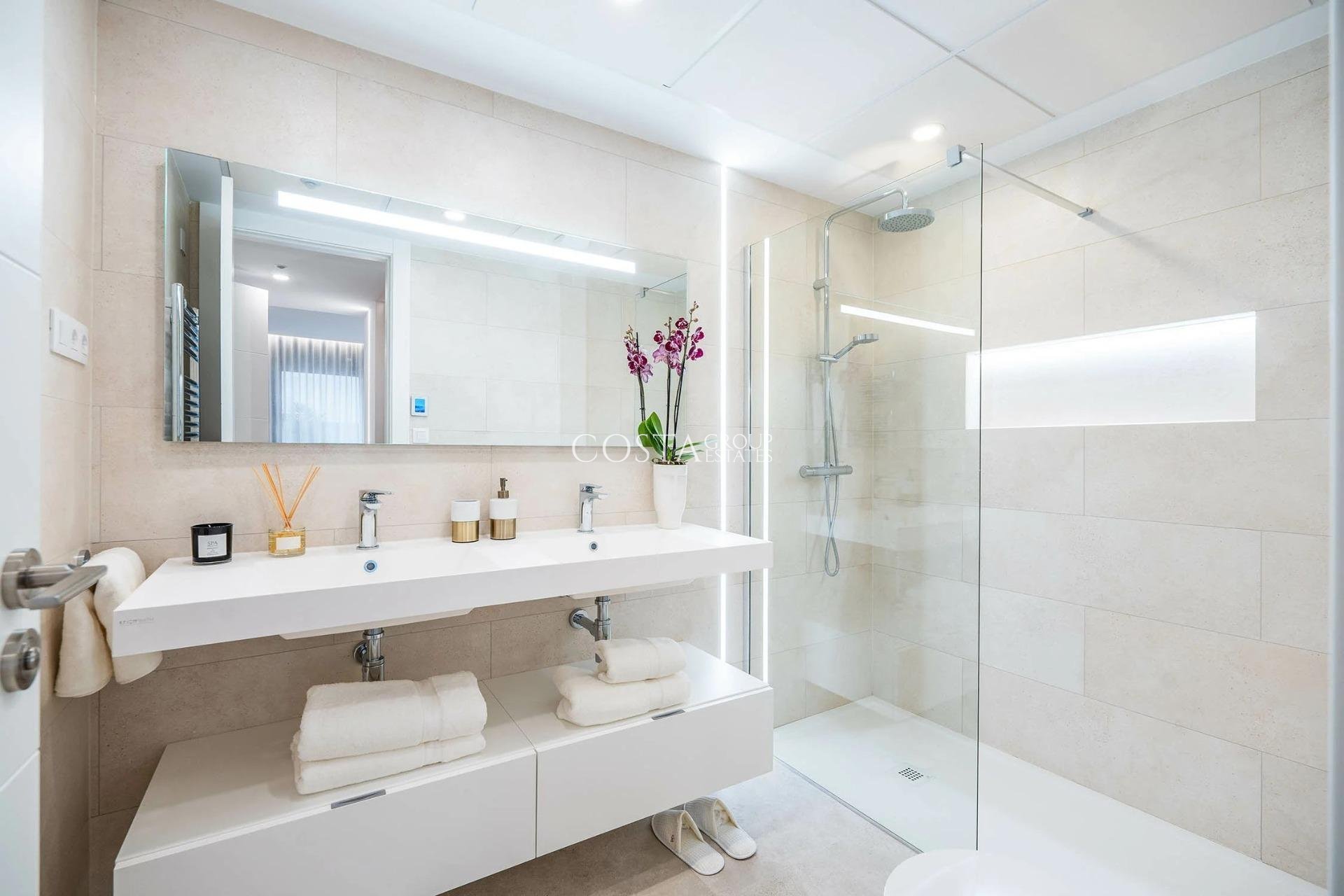 Nowy budynek - Apartments -
Fuengirola - Centro