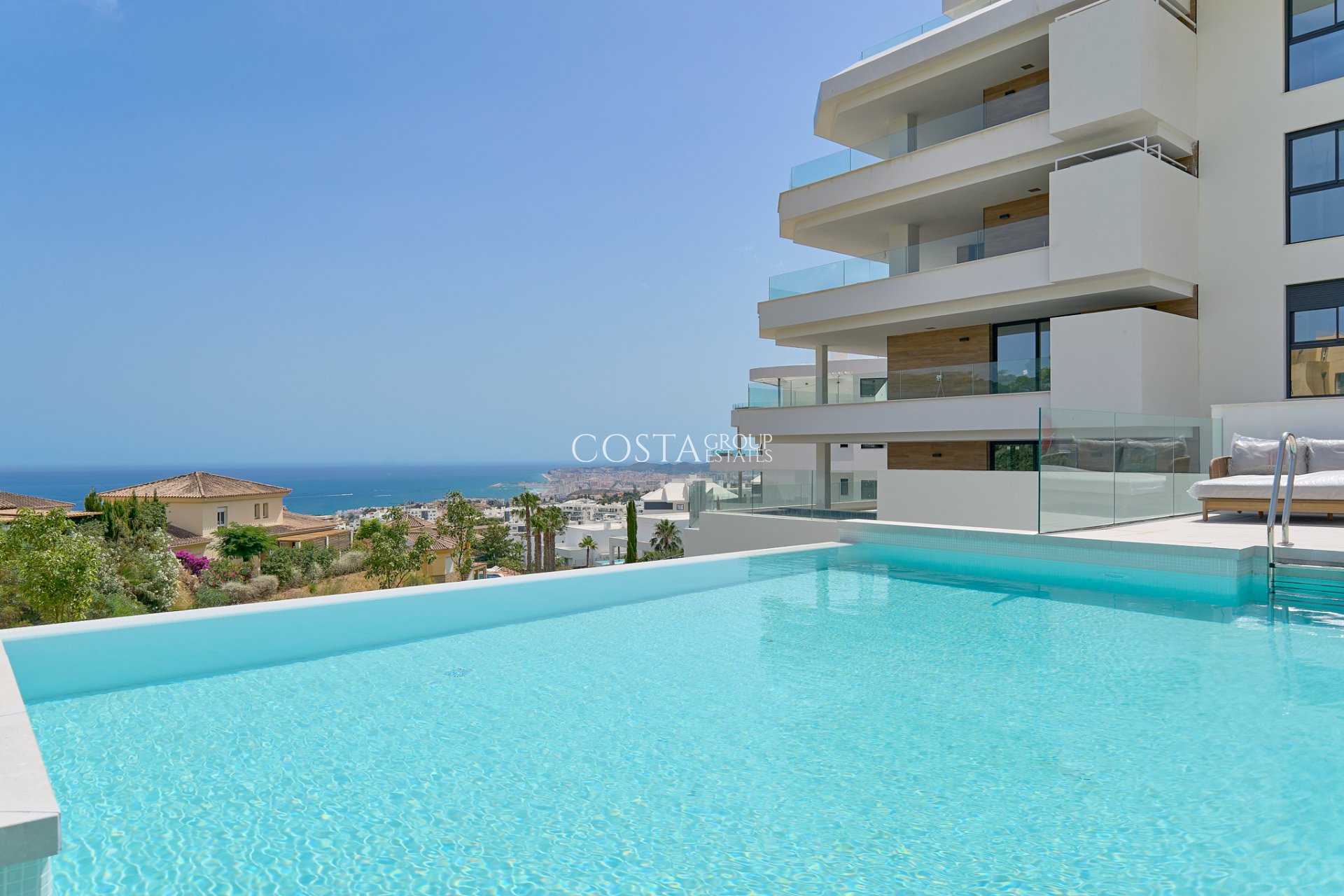 Nowy budynek - Apartments -
Fuengirola