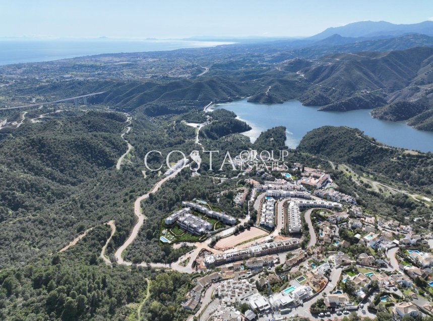 Nowy budynek - Apartments -
Istán - Urbaniz. Cerros del Lago