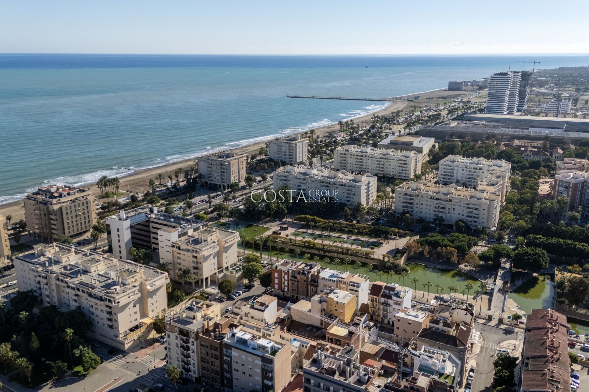 Nowy budynek - Apartments -
Málaga
