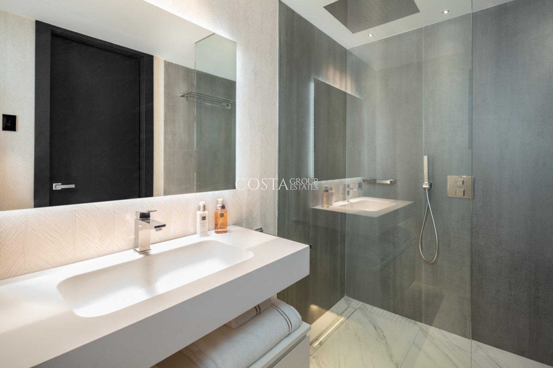 Nowy budynek - Apartments -
Marbella