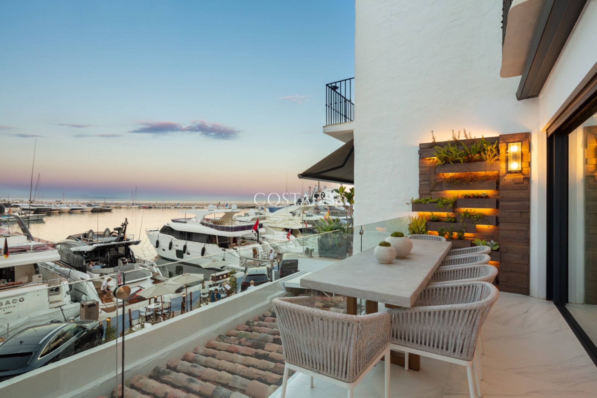 Nowy budynek - Apartments -
Marbella