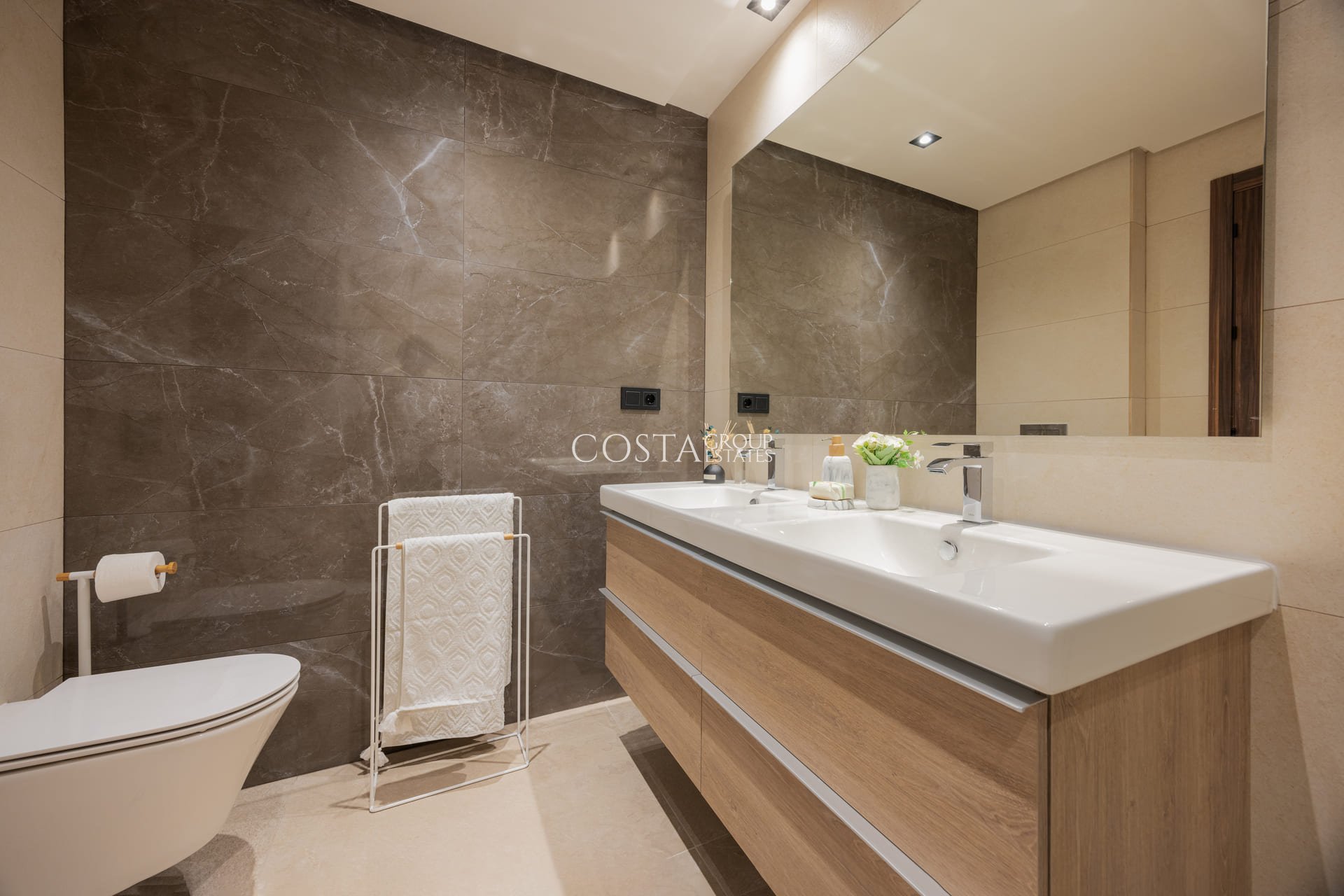 Nowy budynek - Apartments -
Marbella