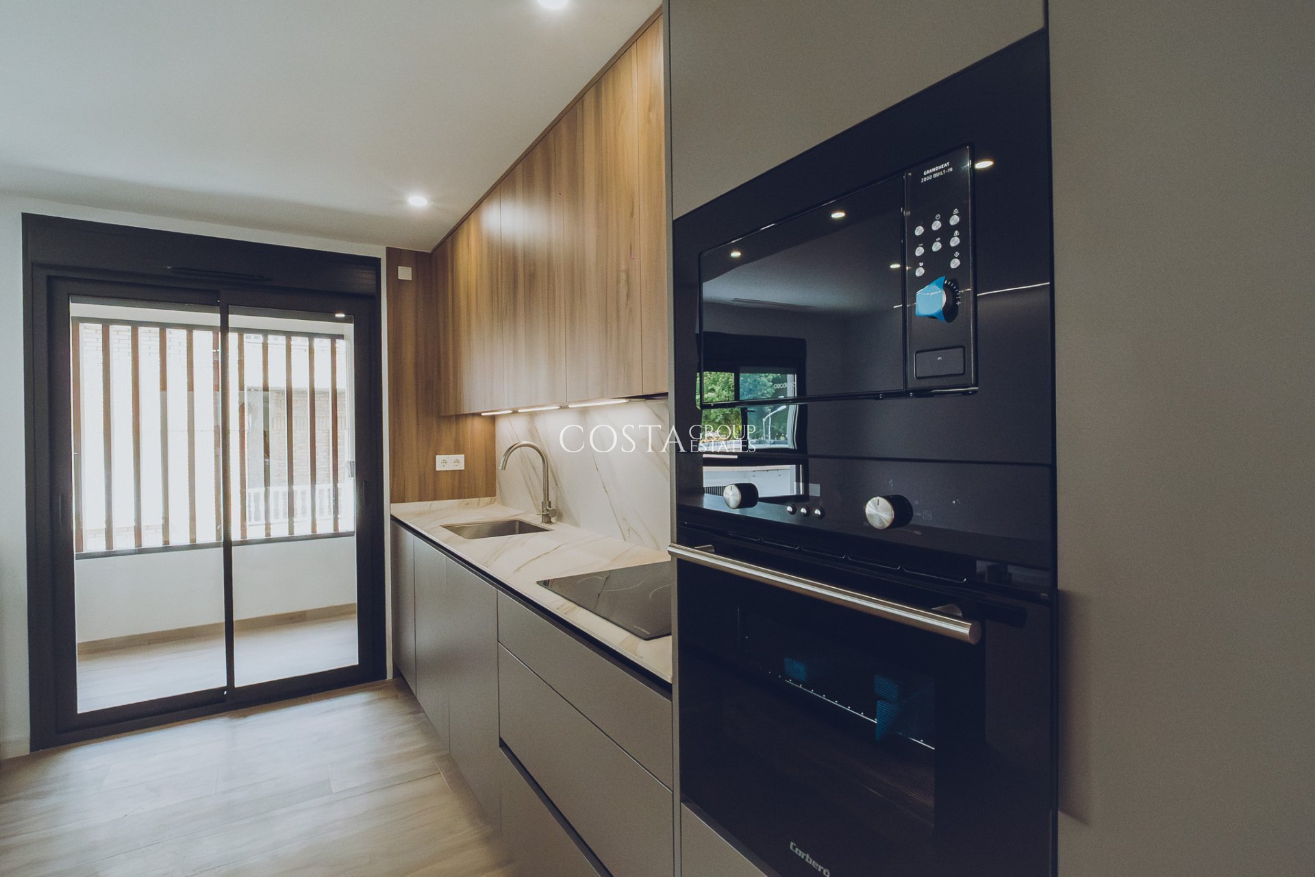 Nowy budynek - Apartments -
Redován