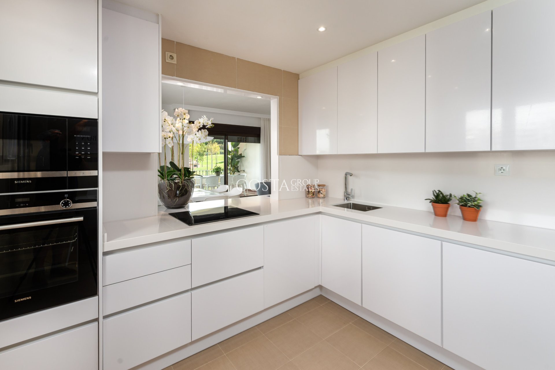 Nowy budynek - detached -
La Gaspara