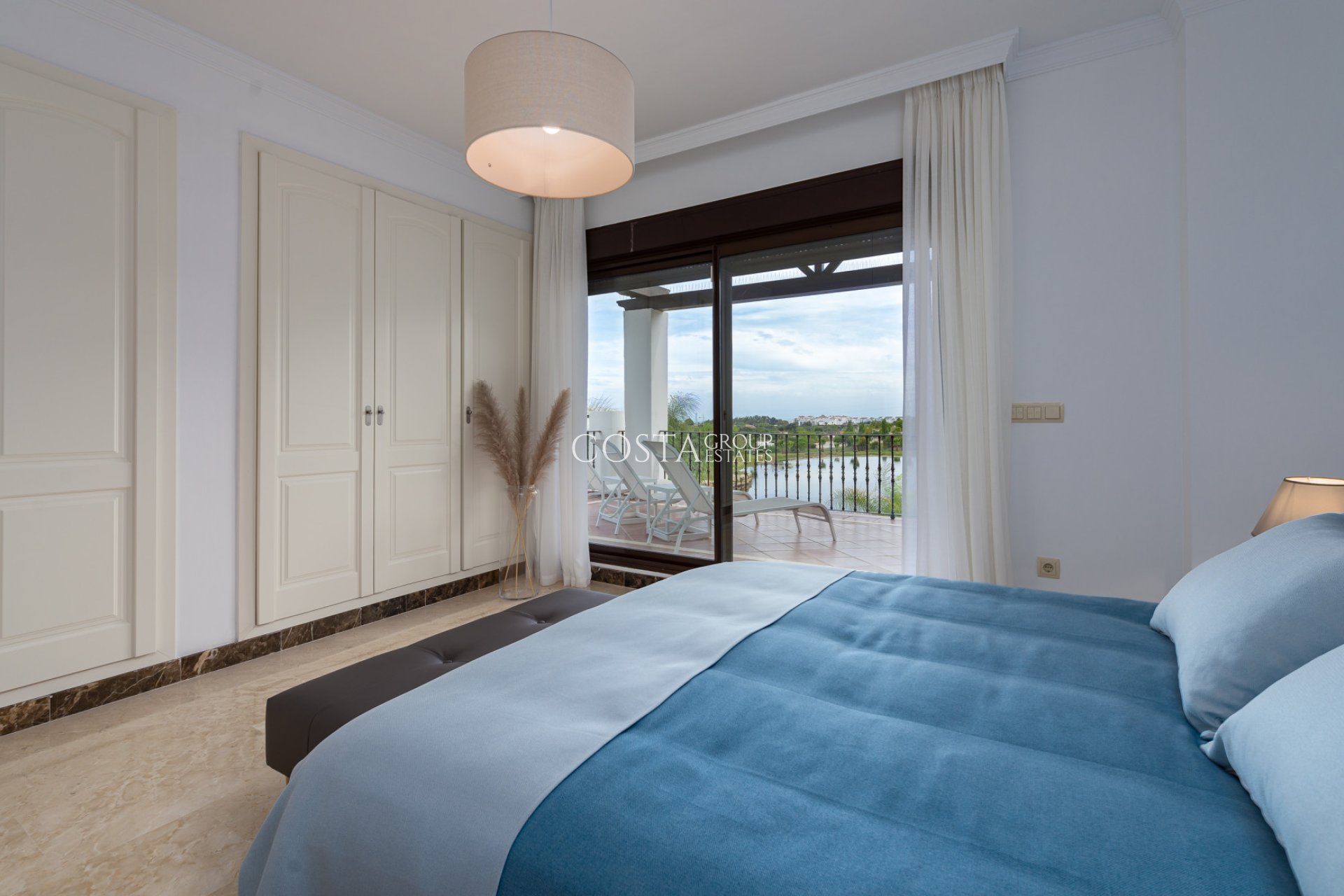 Nowy budynek - detached -
La Gaspara