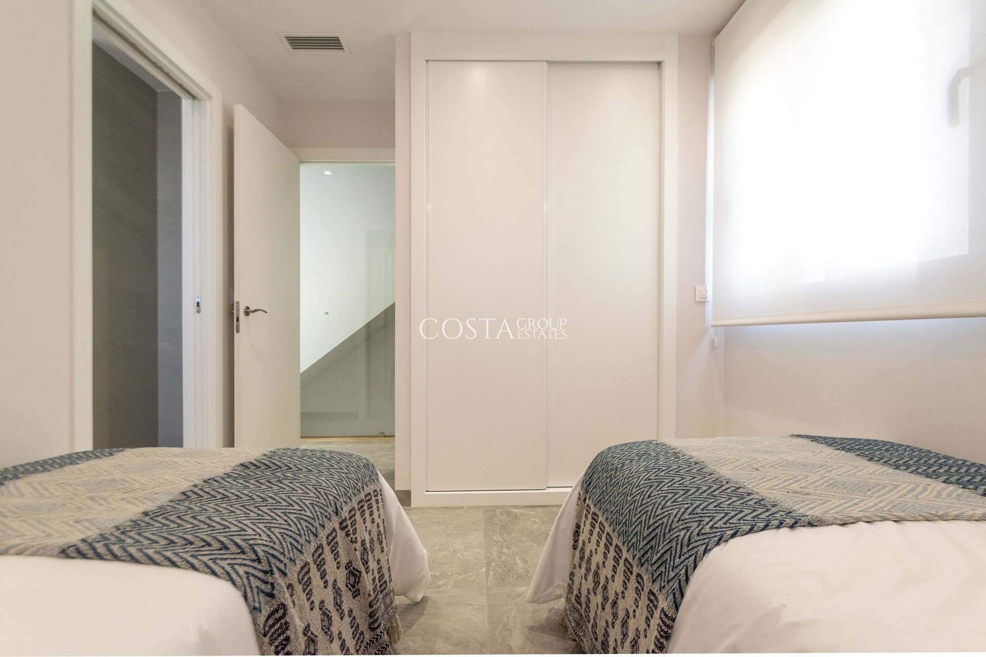 Nowy budynek - detached -
Pilar de la Horadada