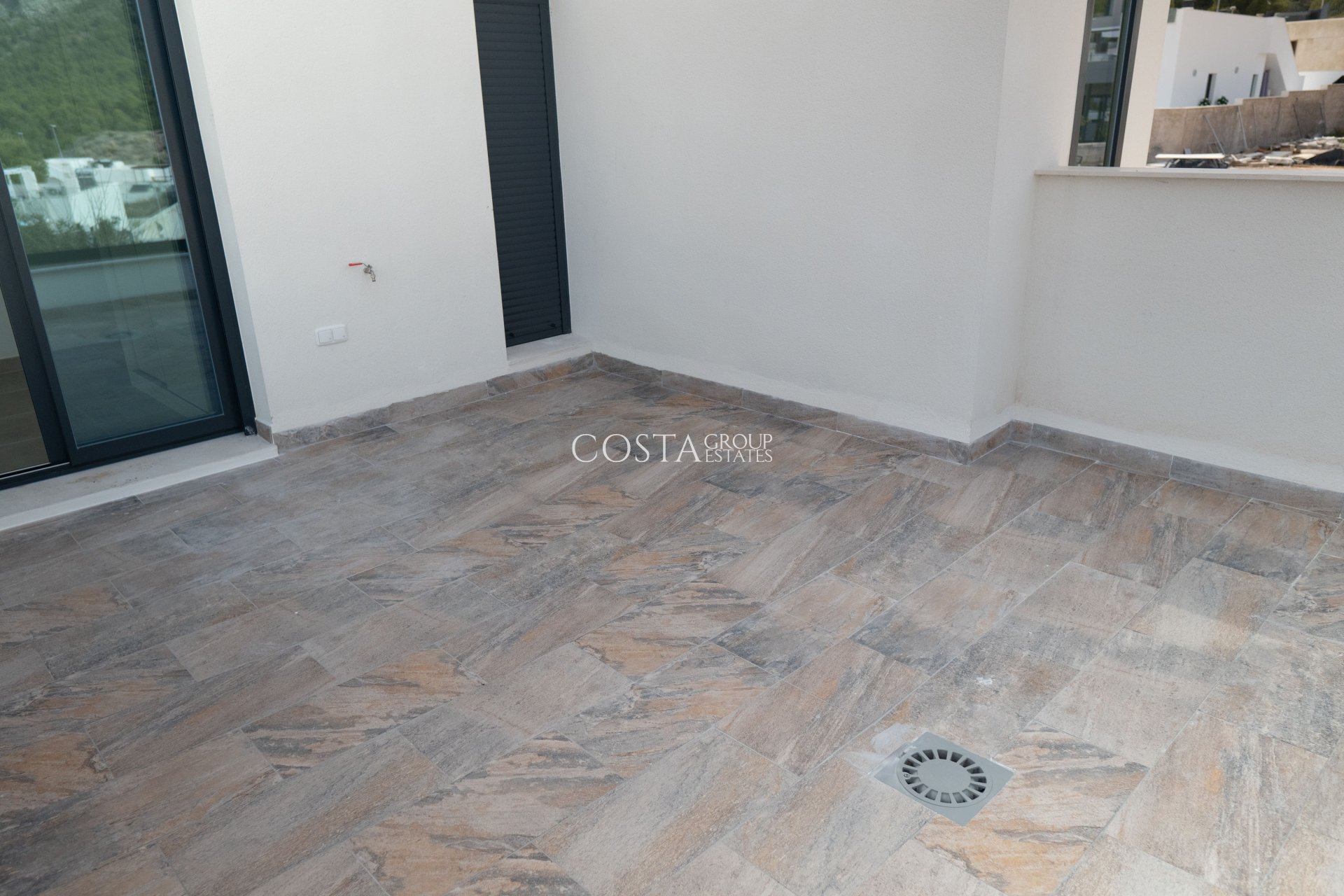 Nowy budynek - detached -
Polop