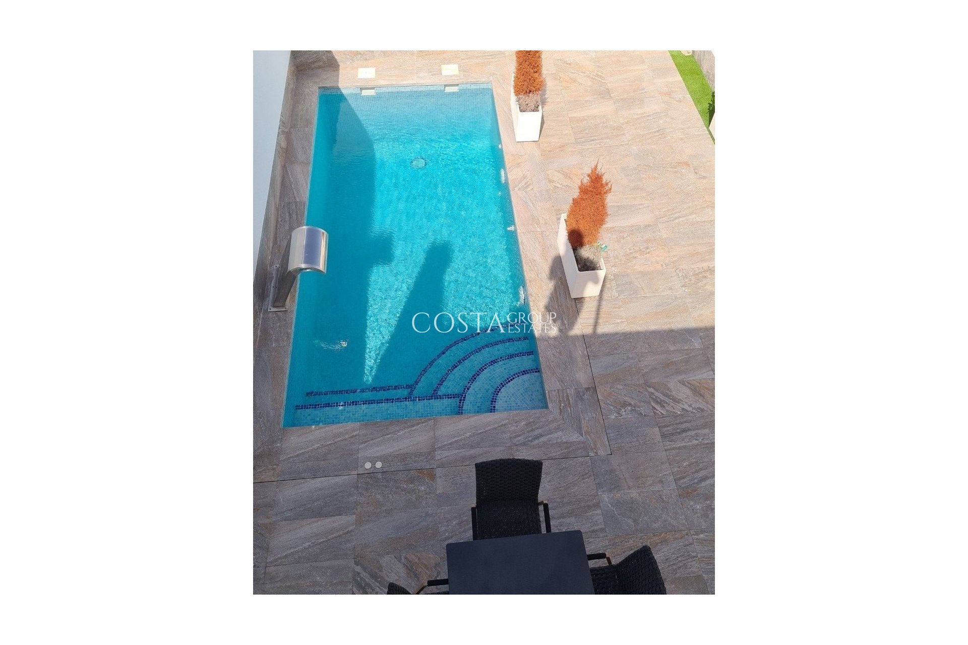 Nowy budynek - Dom -
Avileses