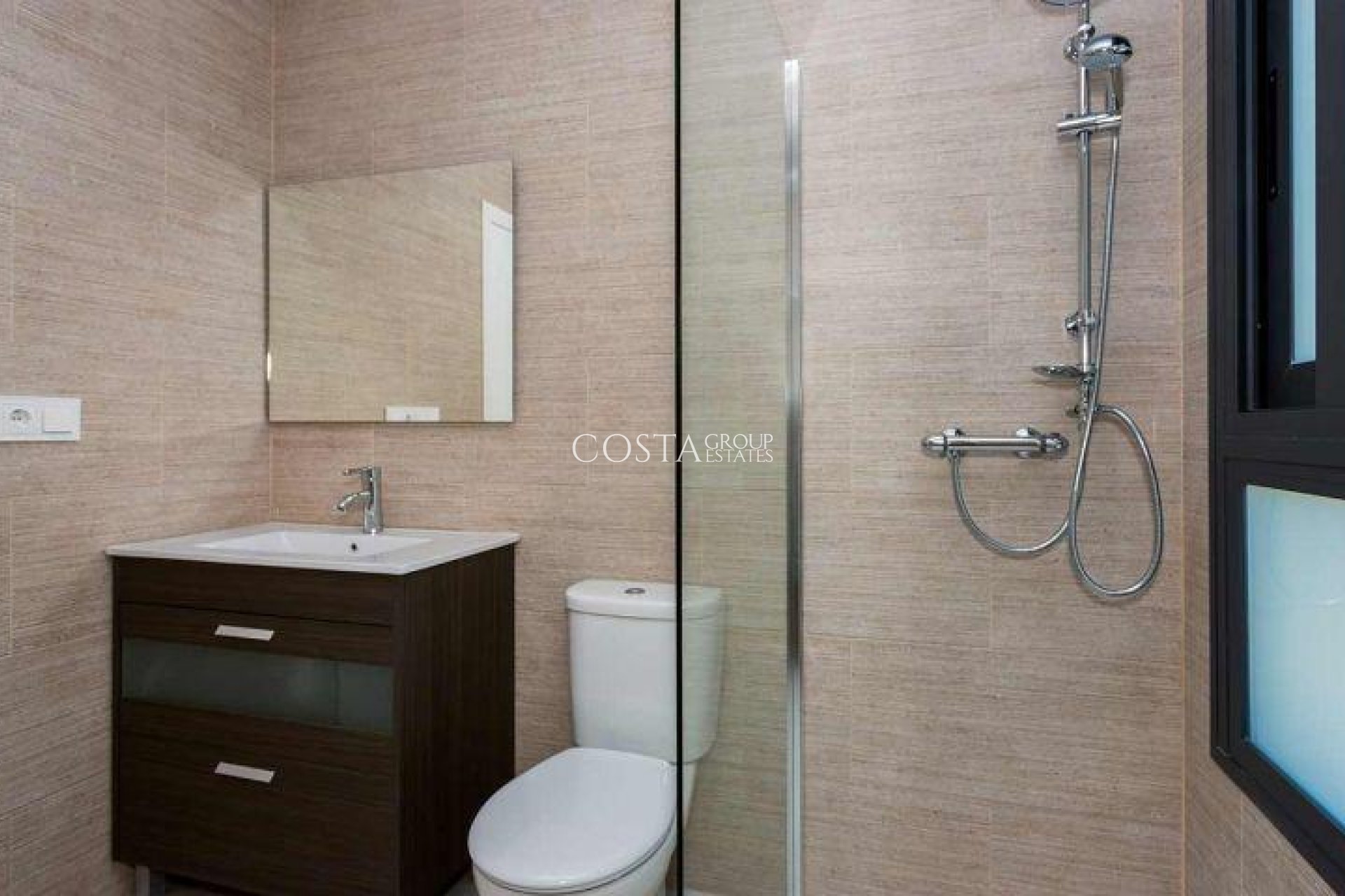 Nowy budynek - Dom -
Daya Nueva