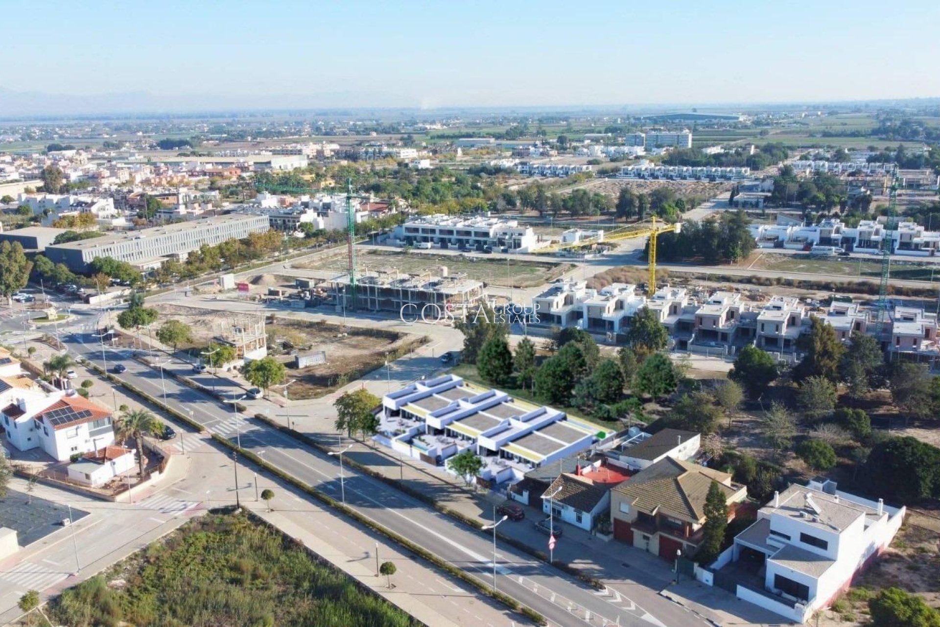 Nowy budynek - Dom -
Dolores - Sector 3