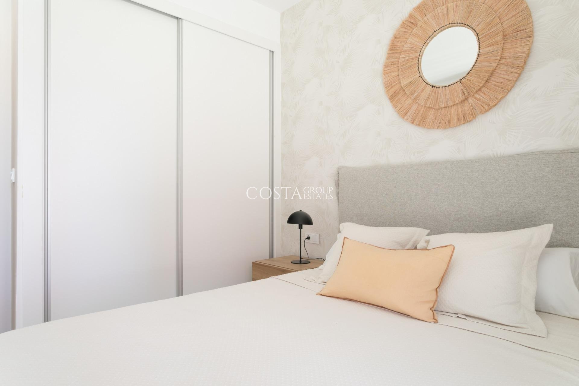 Nowy budynek - Ground floor apartment -
Torrevieja - Torreblanca