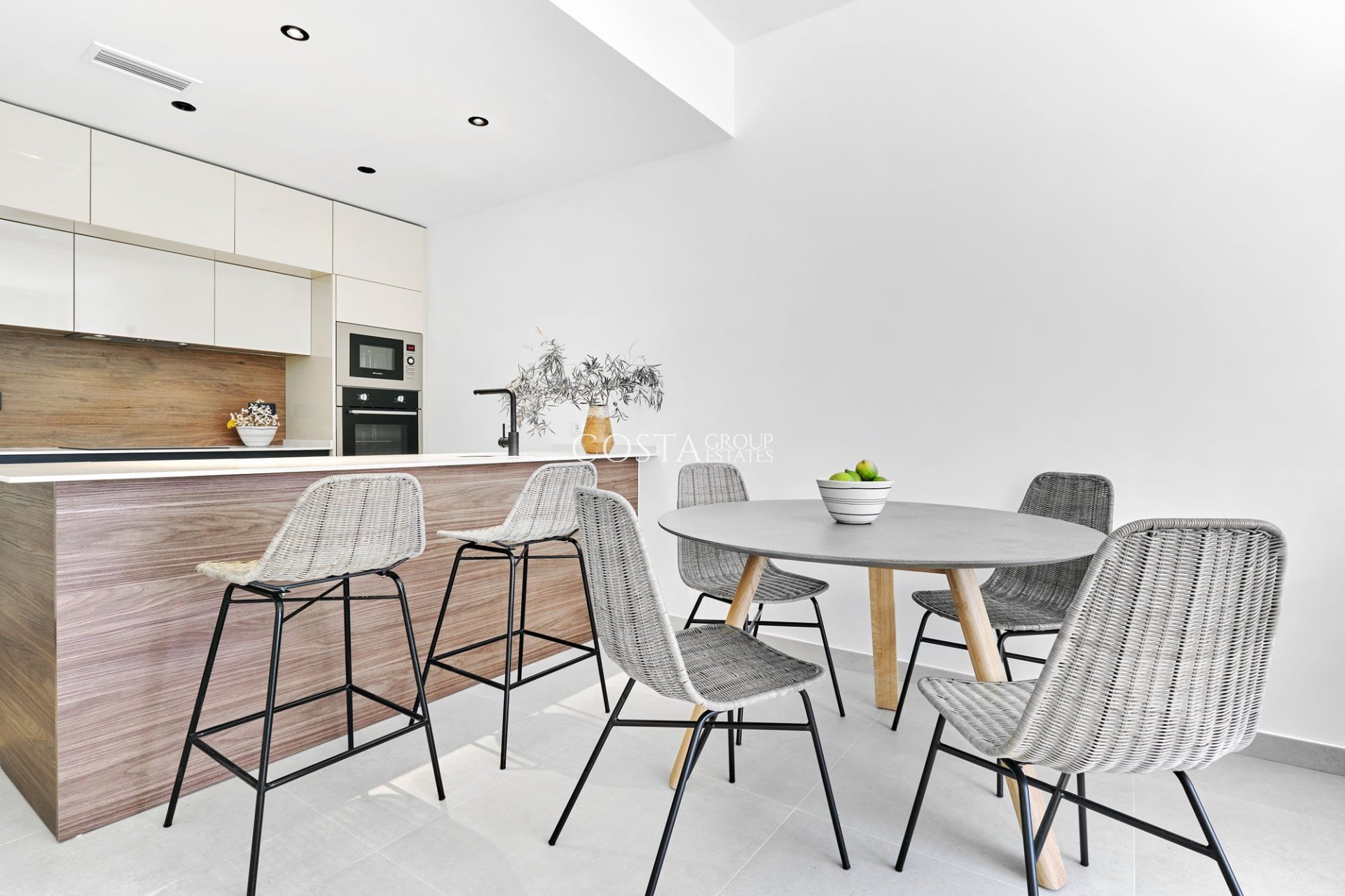 Nowy budynek - high-bungalow -
Torrevieja