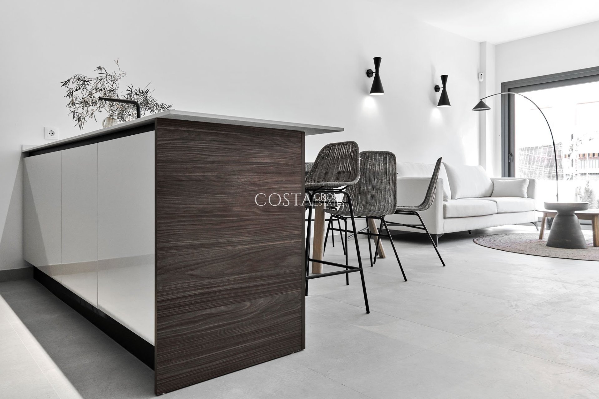 Nowy budynek - high-bungalow -
Torrevieja