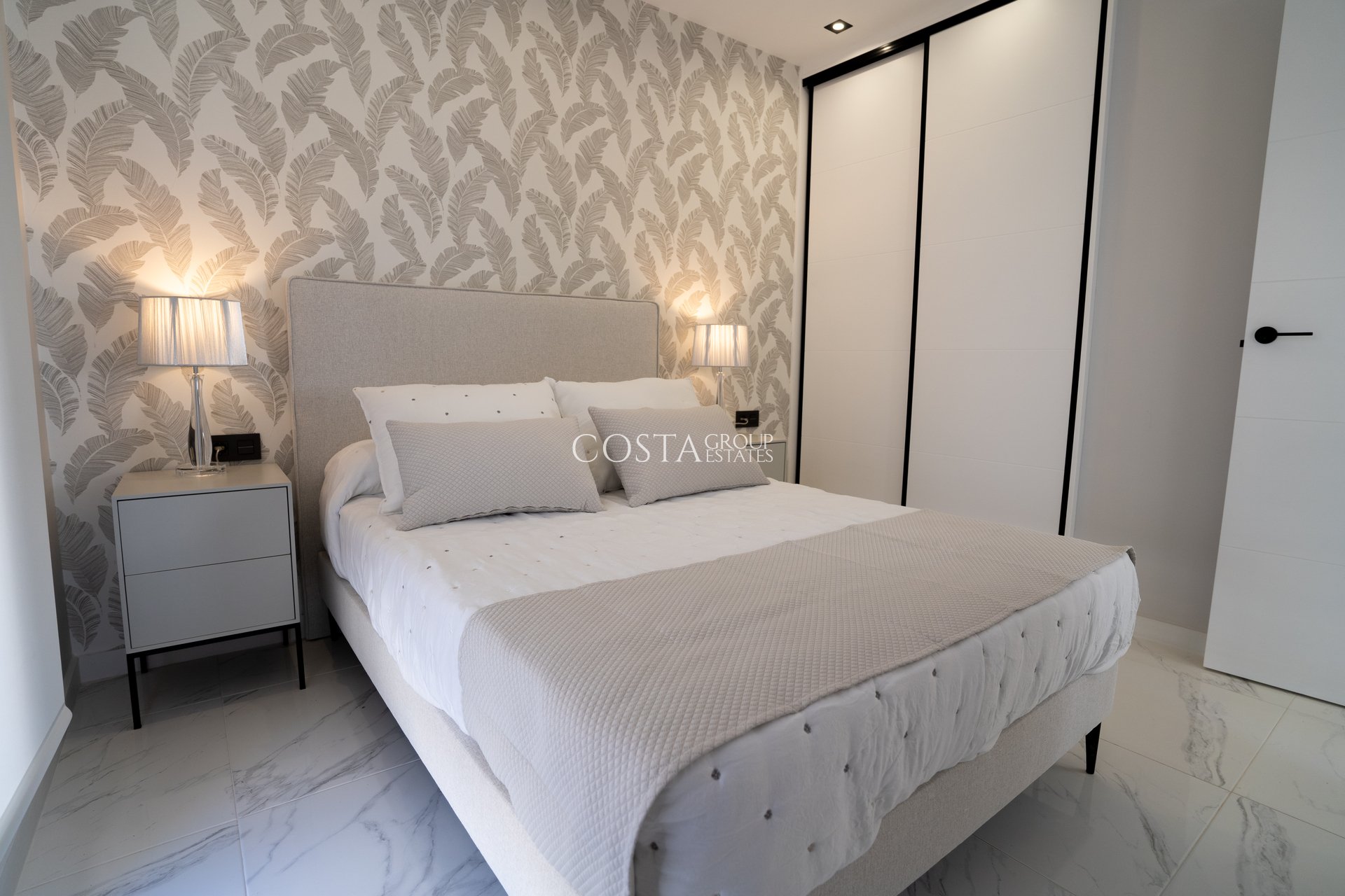 Nowy budynek - low-bungalow -
Pilar de la Horadada