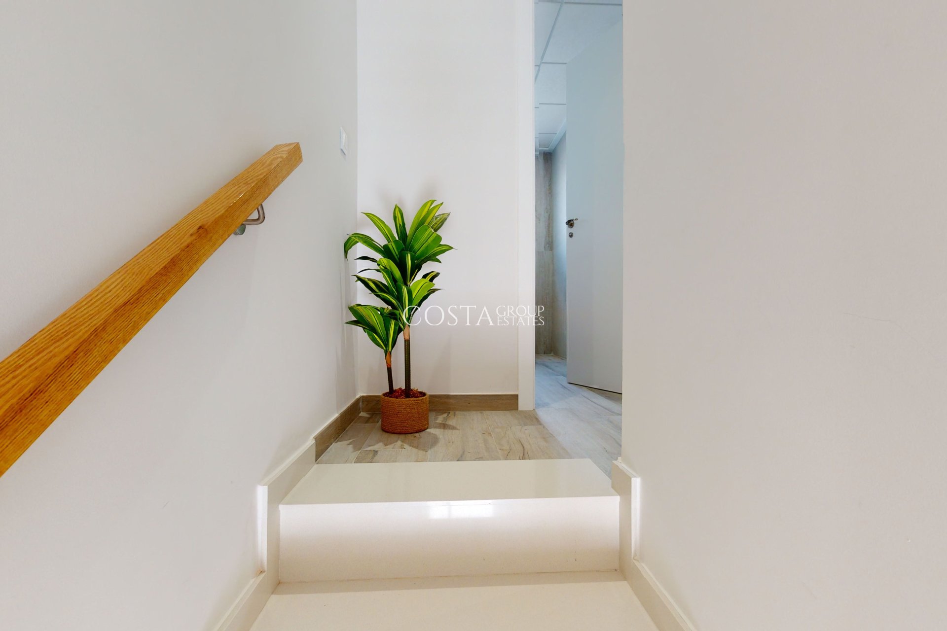 Nowy budynek - low-bungalow -
Pilar de la Horadada