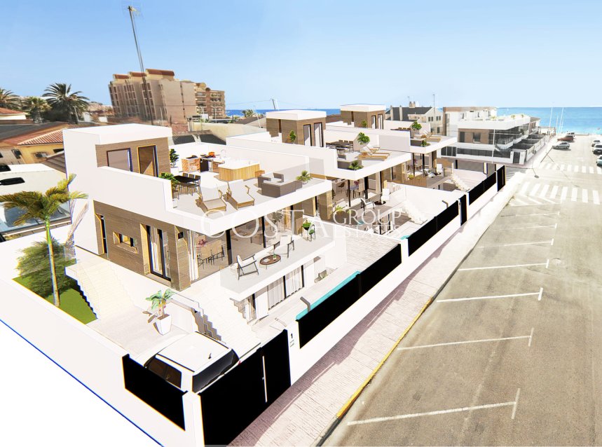 Nowy budynek - terraced -
La Mata