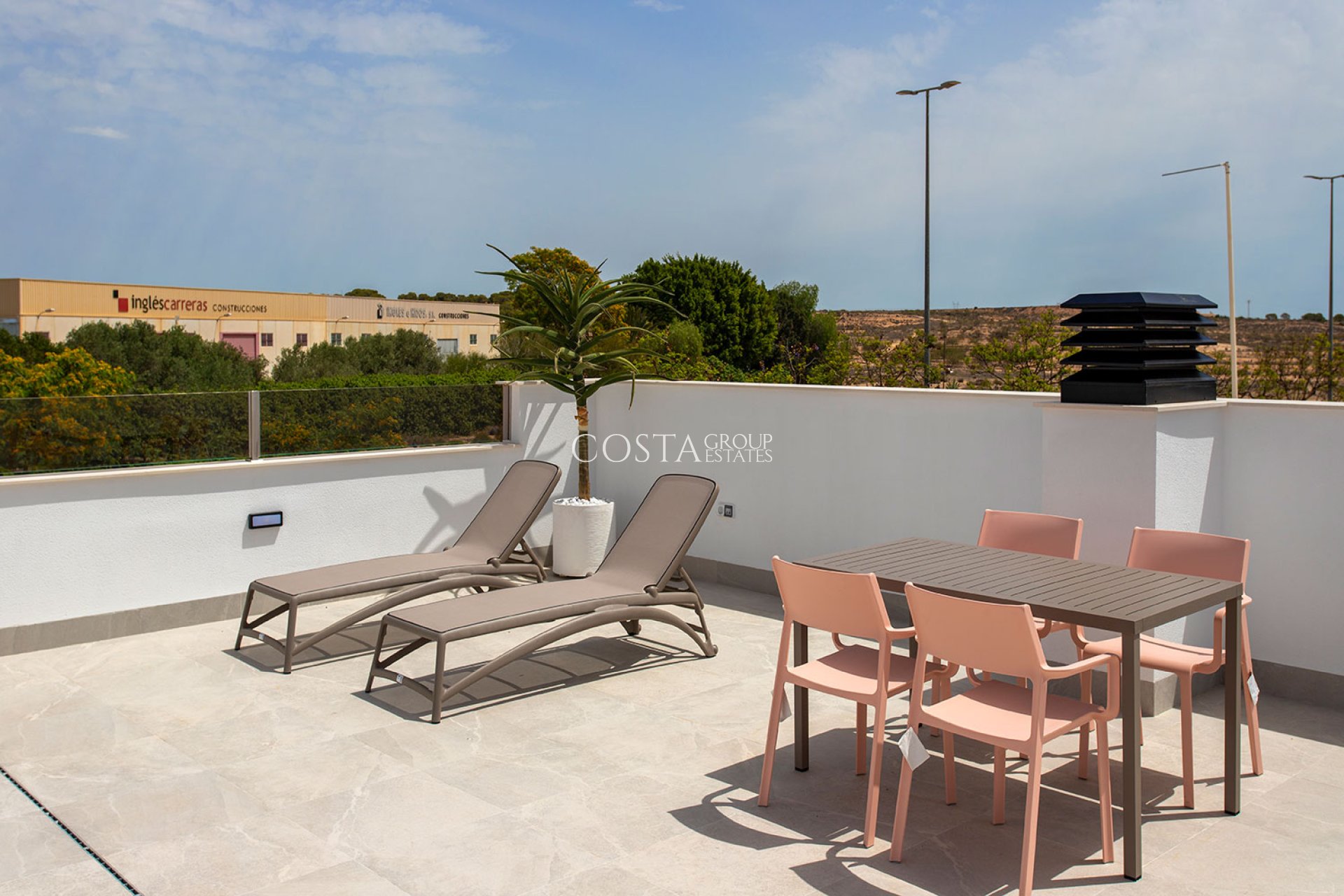 Nowy budynek - terraced -
Sucina