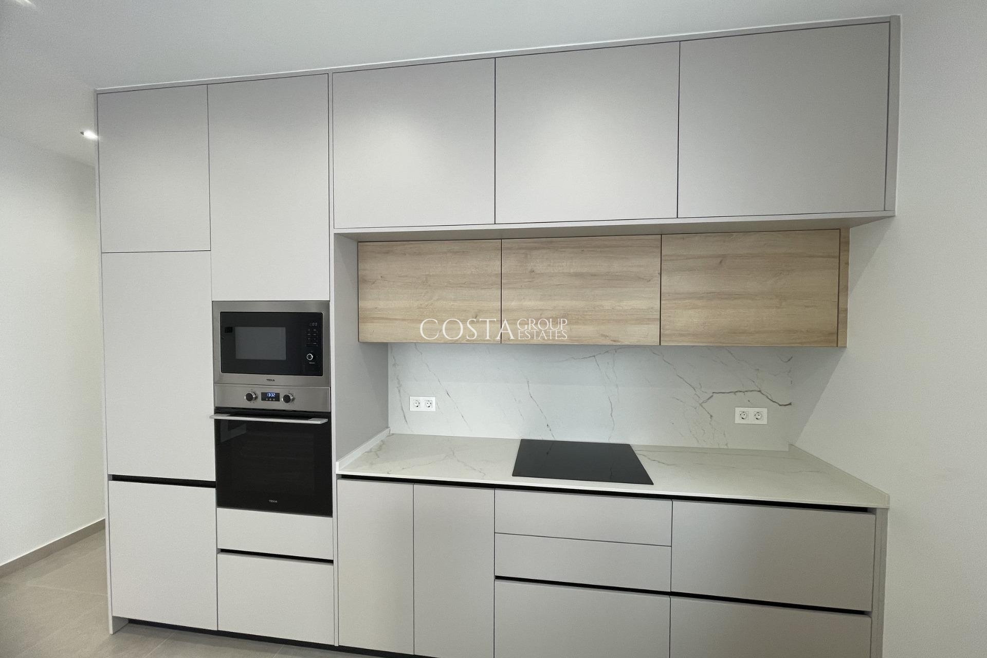 Nowy budynek - Willa -
Almoradí - Heredades