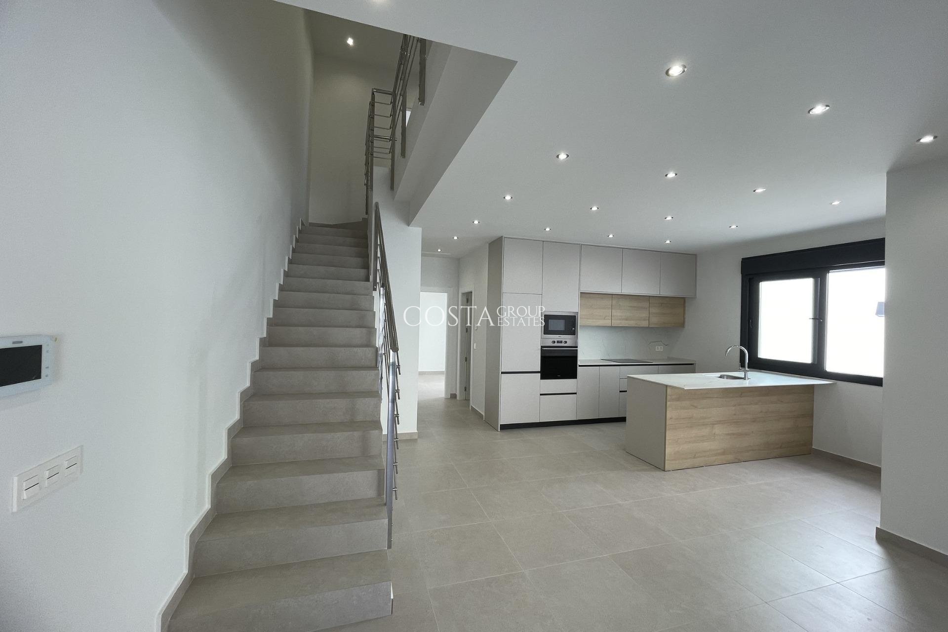 Nowy budynek - Willa -
Almoradí - Heredades