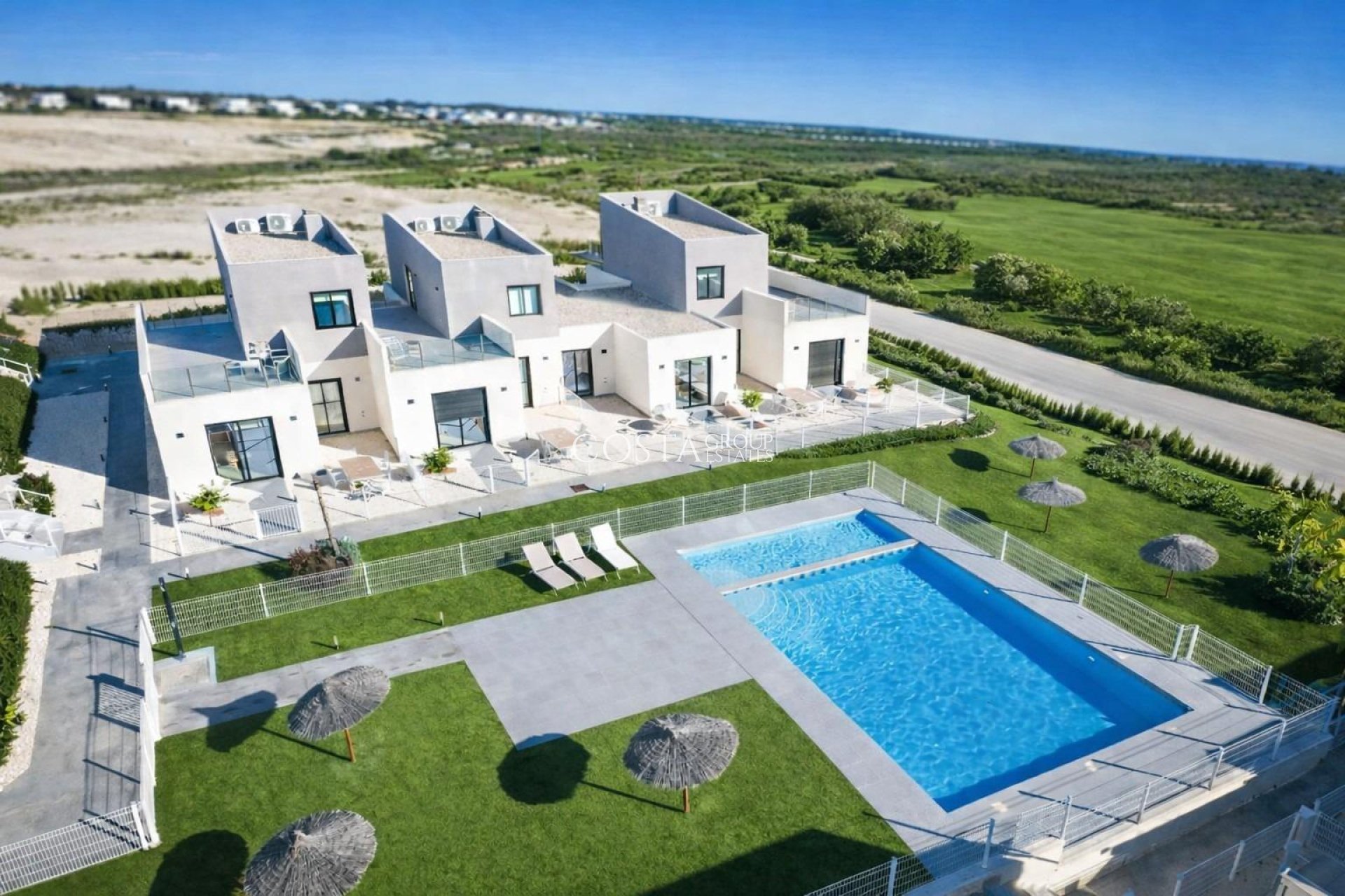 Nowy budynek - Willa -
Banos y Mendigo - Altaona Golf