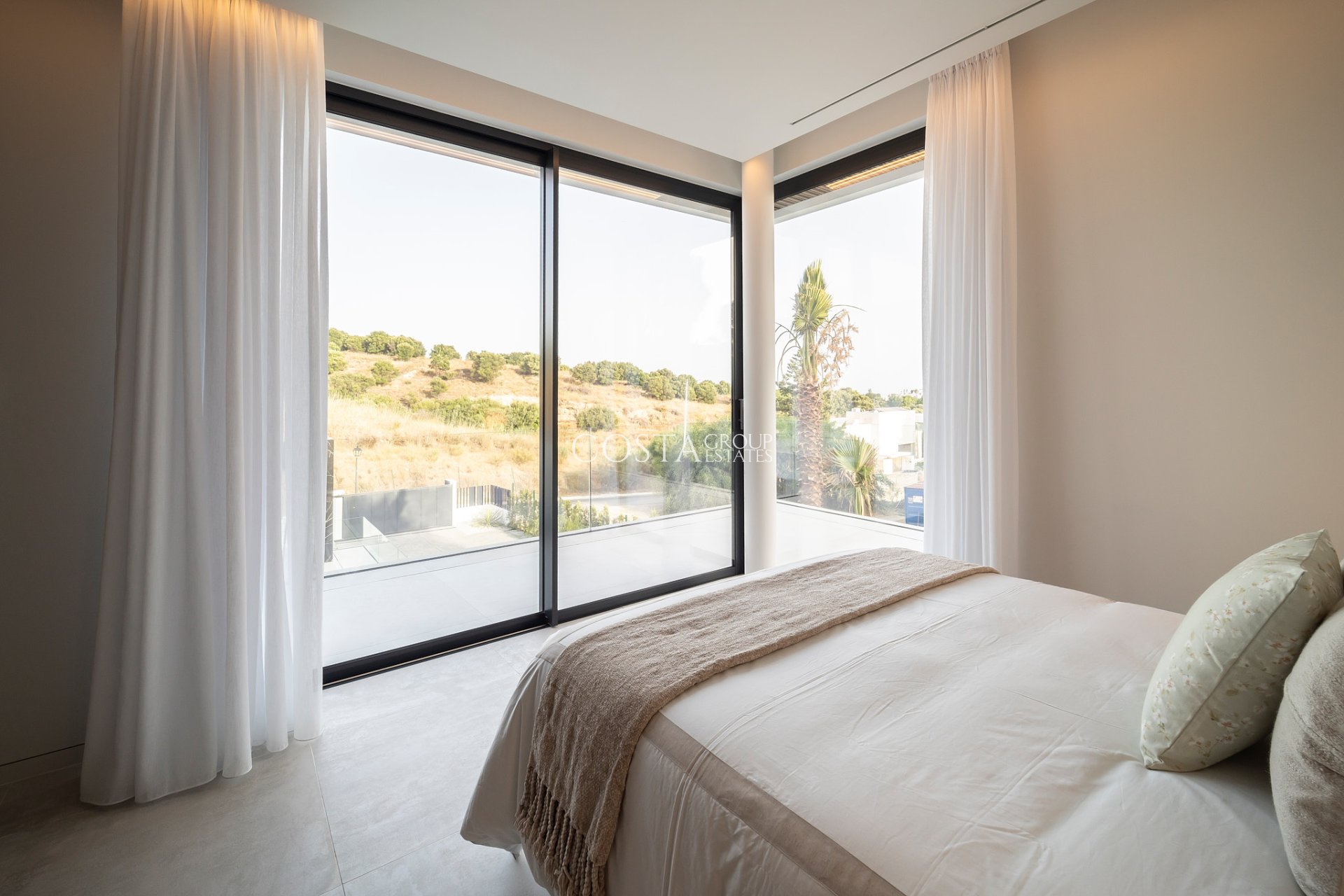 Nowy budynek - Willa -
Benahavís