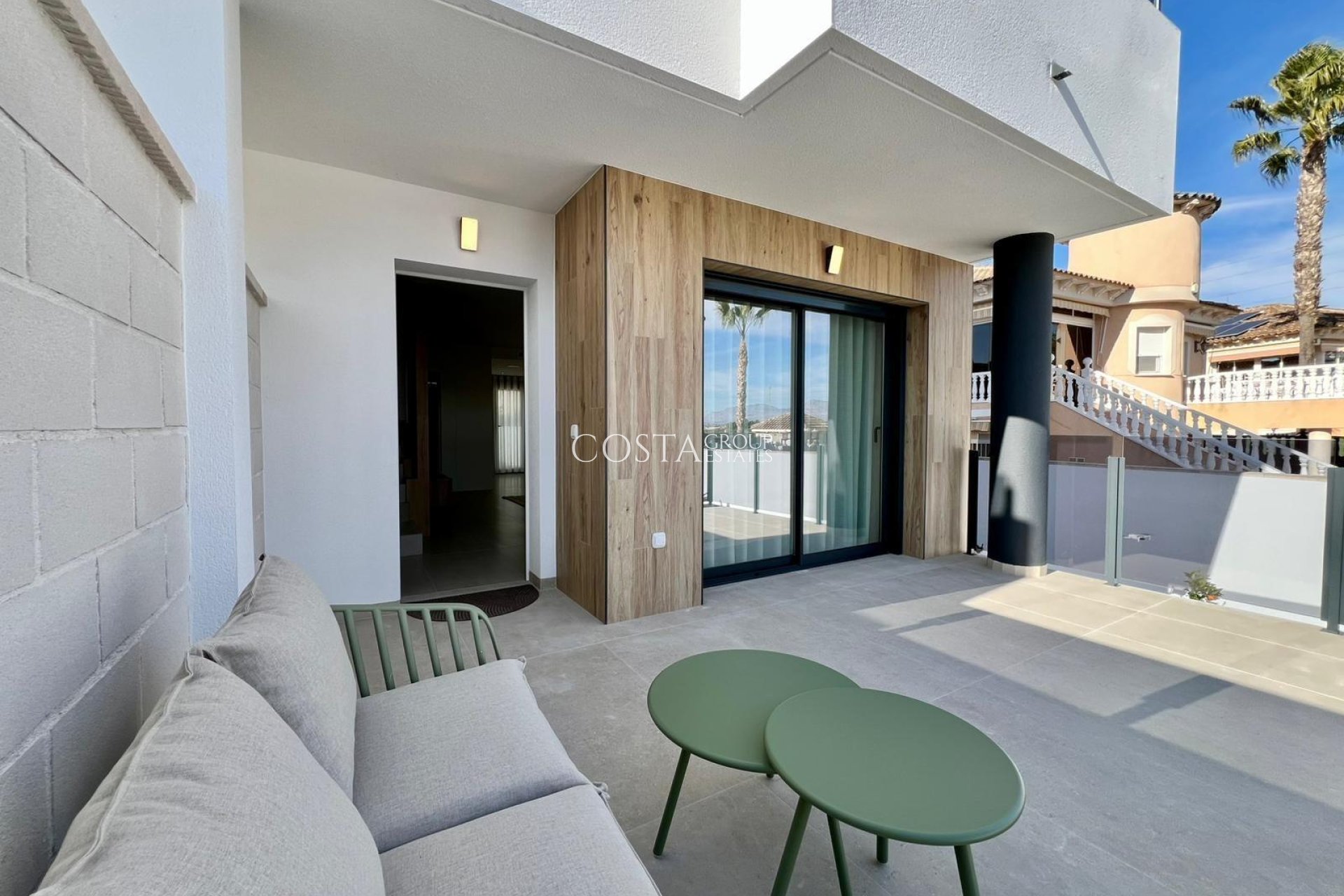 Nowy budynek - Willa -
Benferri - Benfis Park