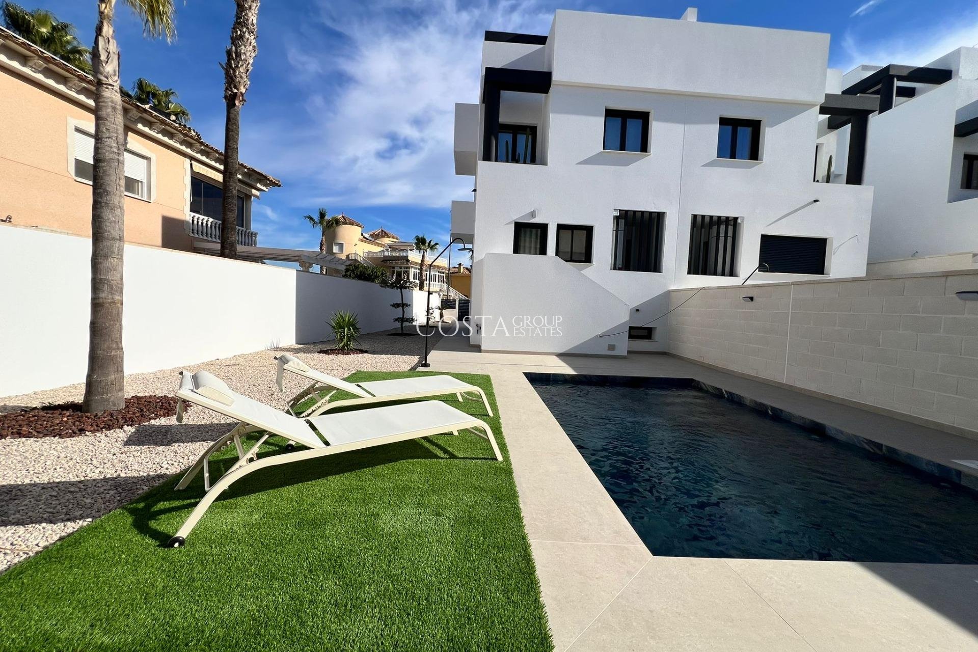 Nowy budynek - Willa -
Benferri - Benfis Park