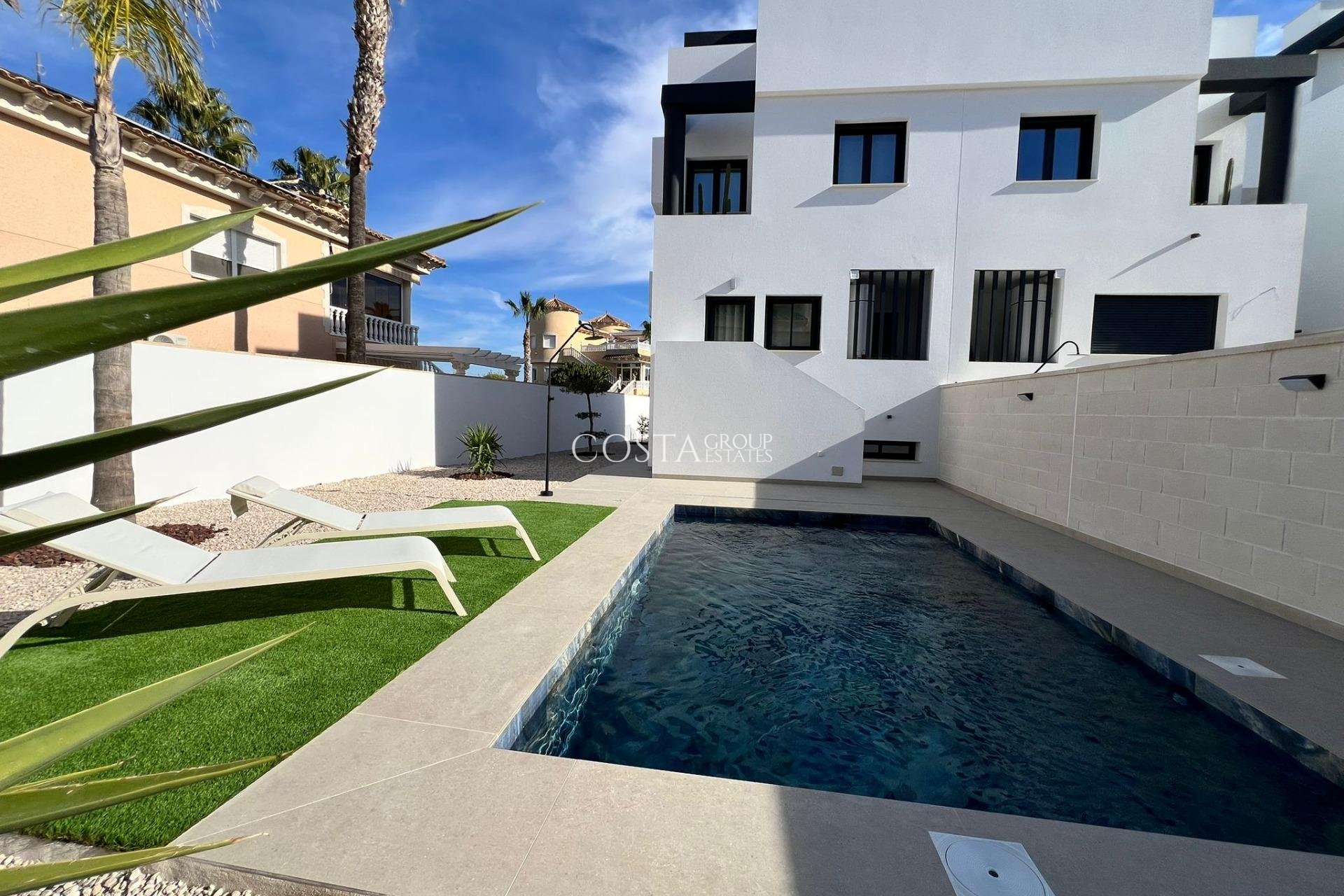 Nowy budynek - Willa -
Benferri - Benfis Park